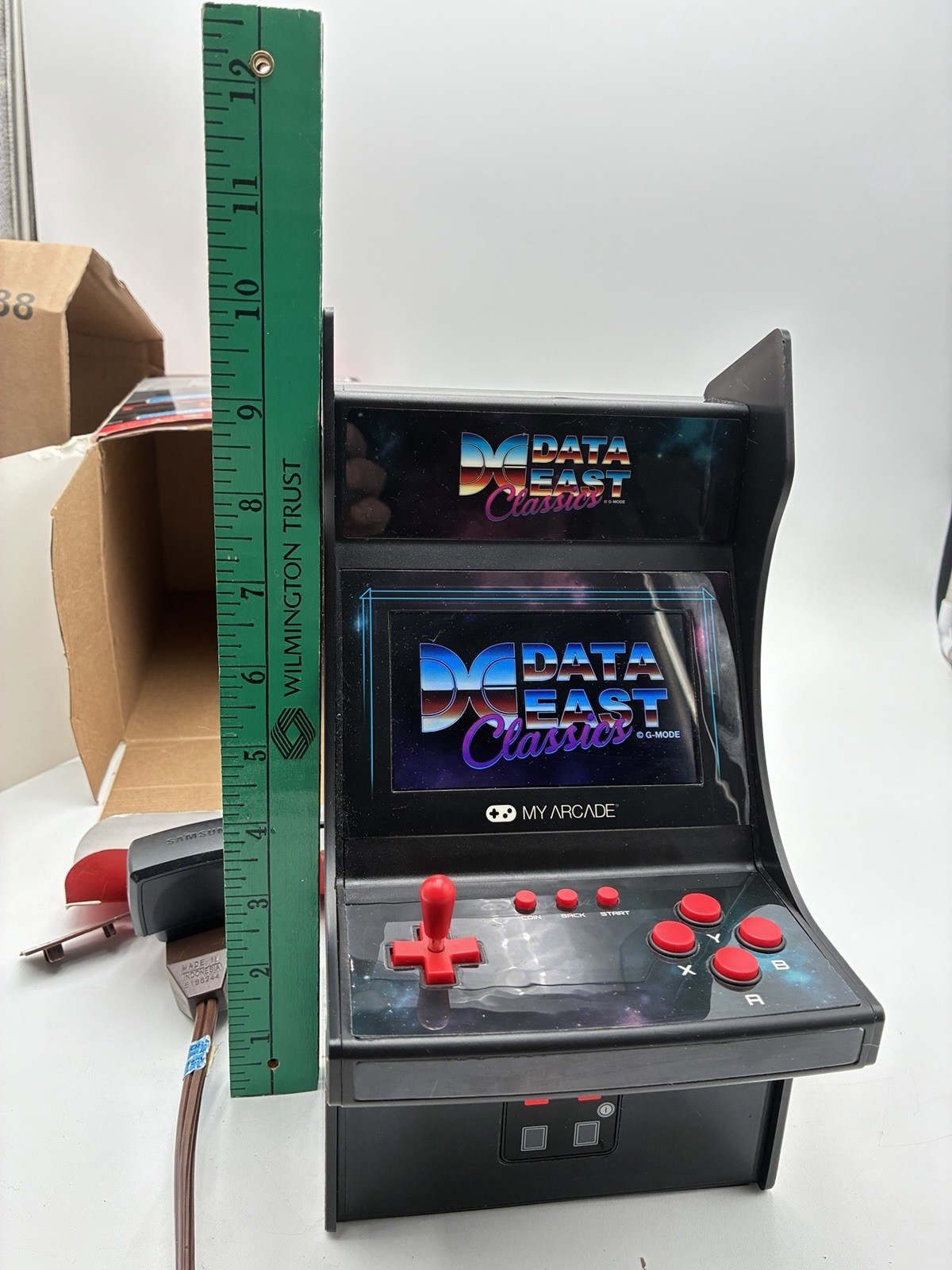 Data East Classics & More Mini Player 10inch My Arcade Retro 34 games USED
