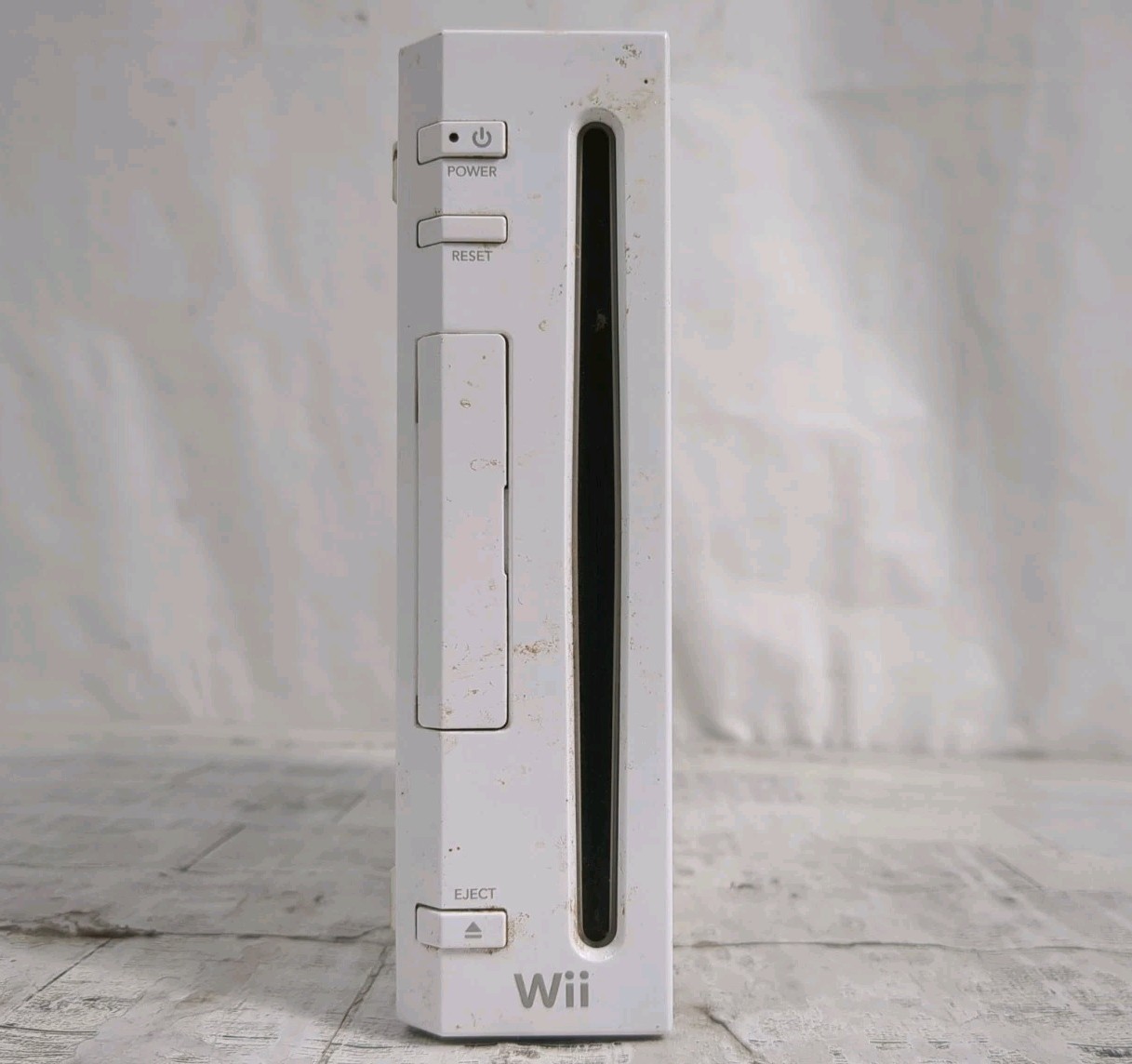 Nintendo Wii Console RVL-001 White Video Game System Only No Cords Tested Works