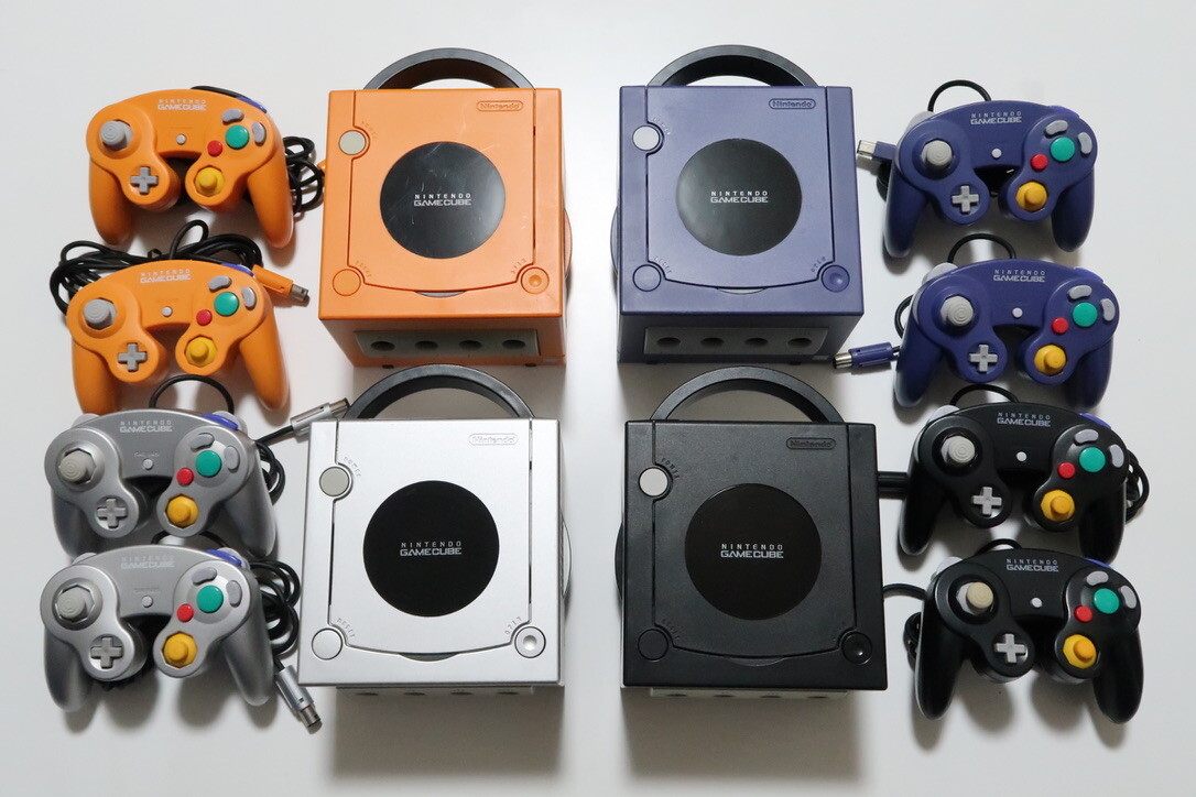 Nintendo Gamecube Console・AC Adapter・RCA Cable・Controller　Selectable set　JP