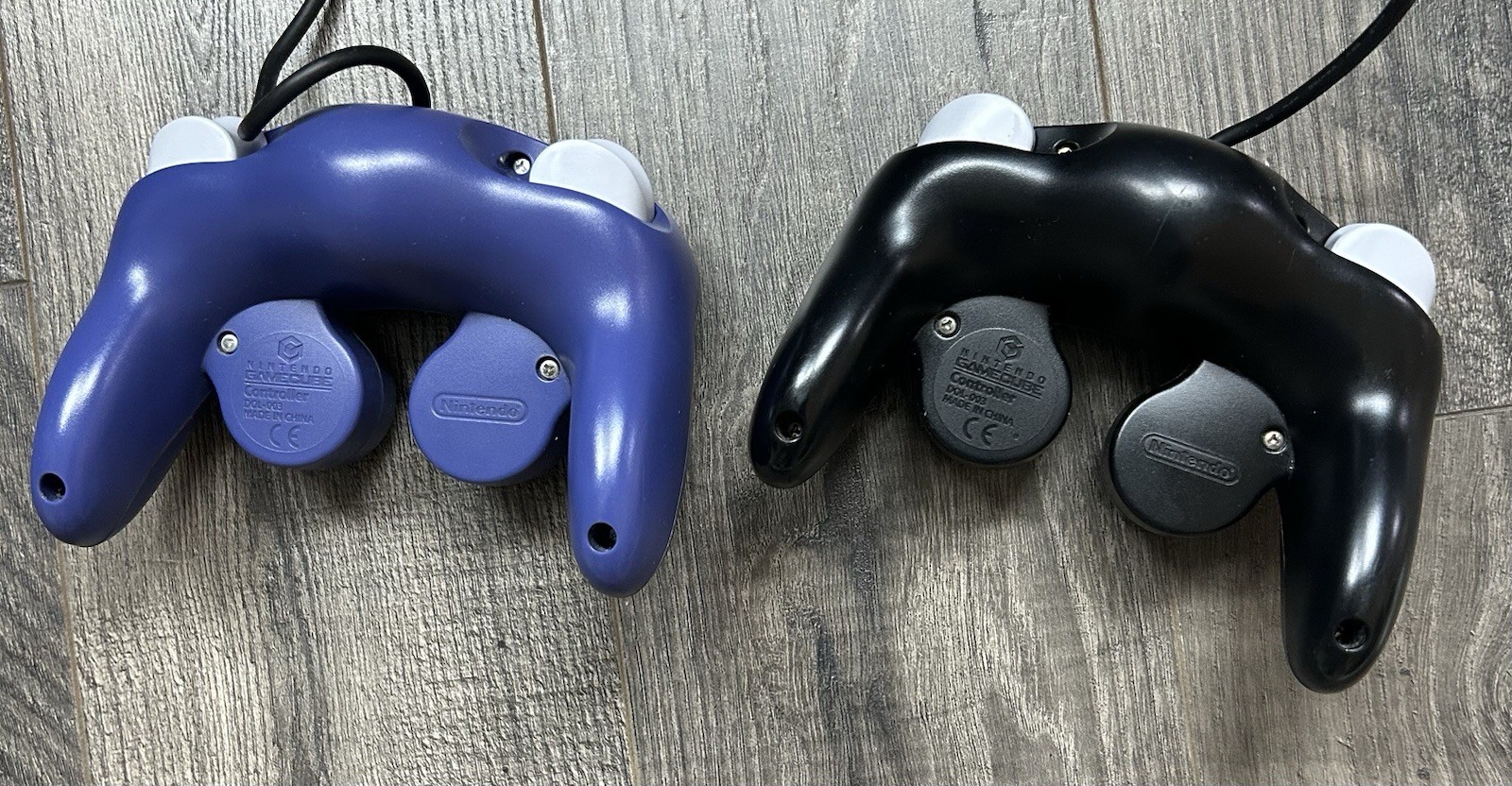 GameCube DOL-001 Console Bundle-2 OEM Controllers, HDMI Adapter, Memory Cards