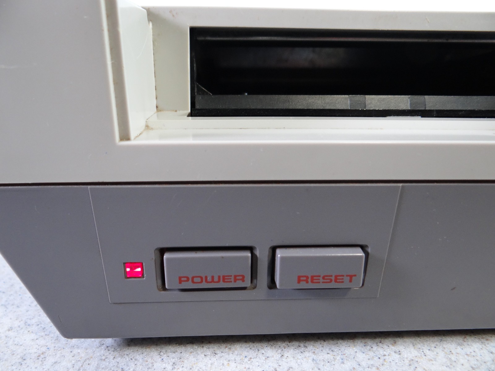 Nintendo Entertainment System Console Only – (NES, 1983) [PARTS OR REPAIR]