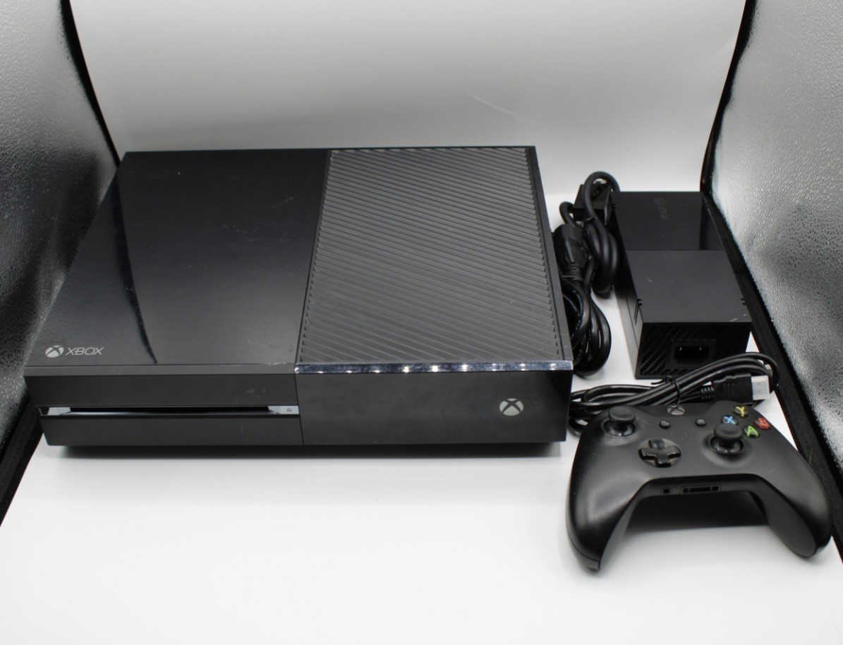 *Refurbished* Microsoft Xbox One 500GB Black Console – 1 Year Warrany!