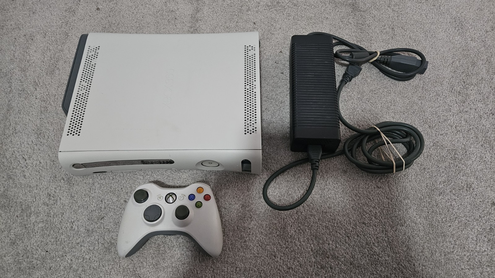 Microsoft Xbox 360 60GB – White (READ DESC)