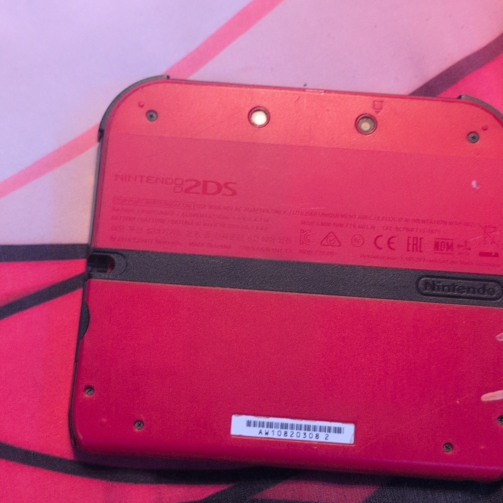 Nintendo 2DS Red/Black Handheld System 4GB Wi-Fi Region Free FTR-001