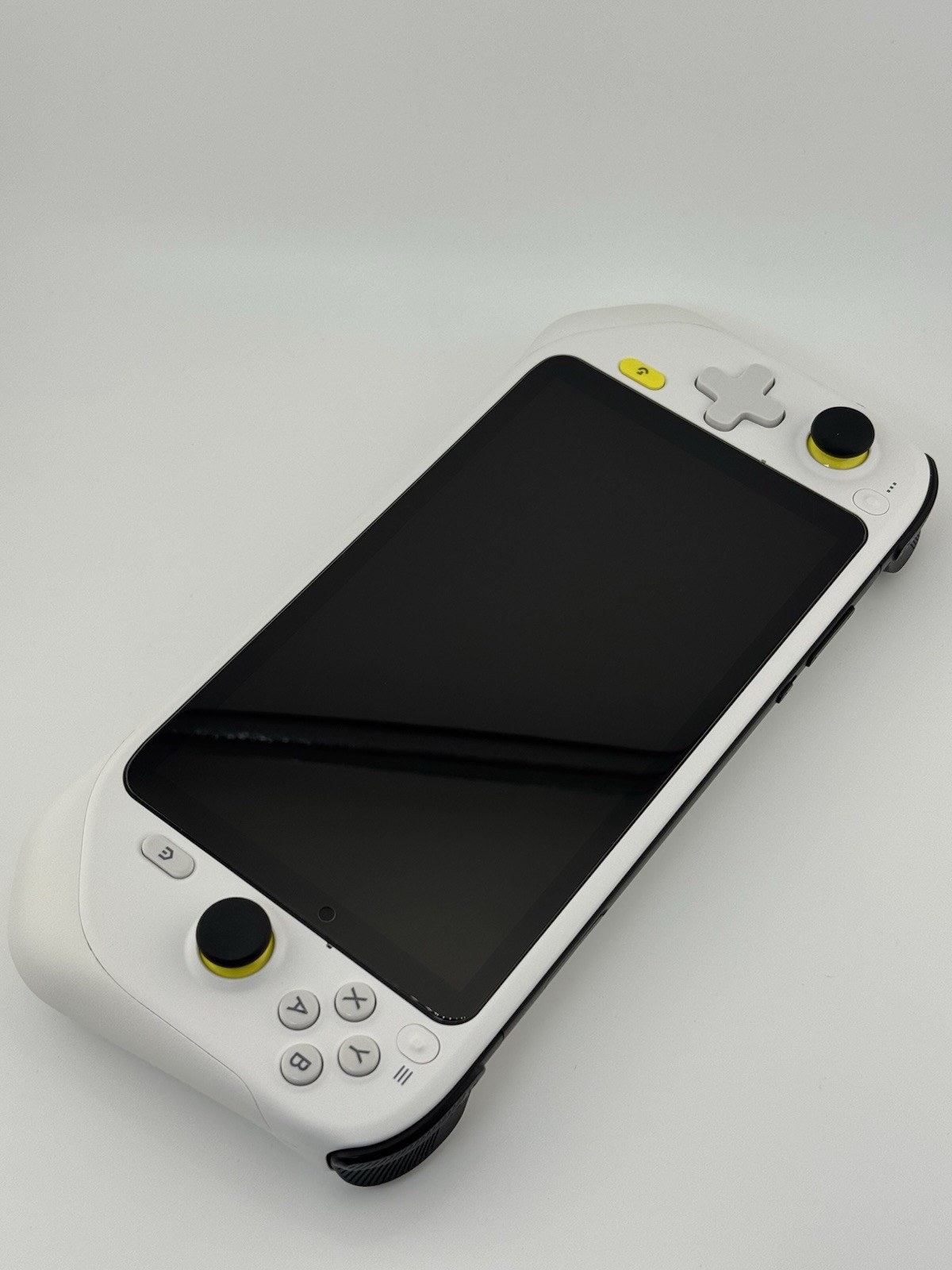 Logitech G Cloud Gaming Handheld 64GB White w/ Case Charger Cable Tested