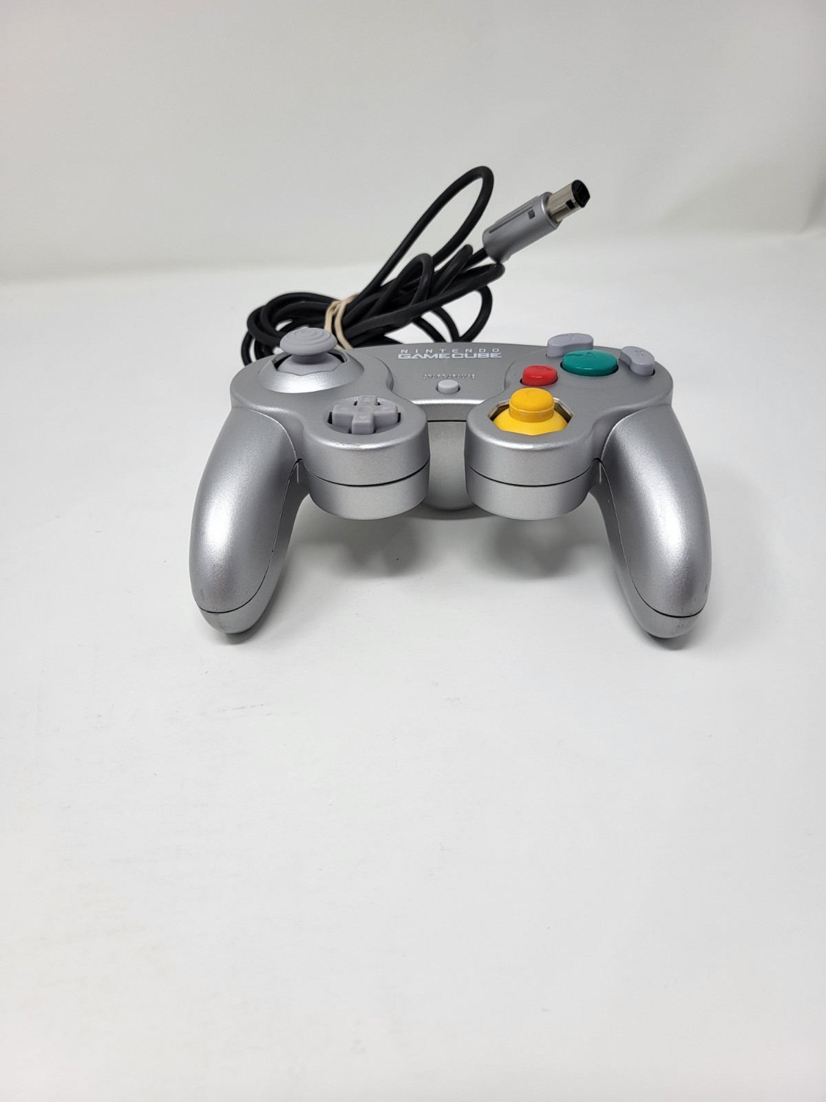 Nintendo GameCube DOL-101 Gaming System SILVER Console 1 Controller Bundle