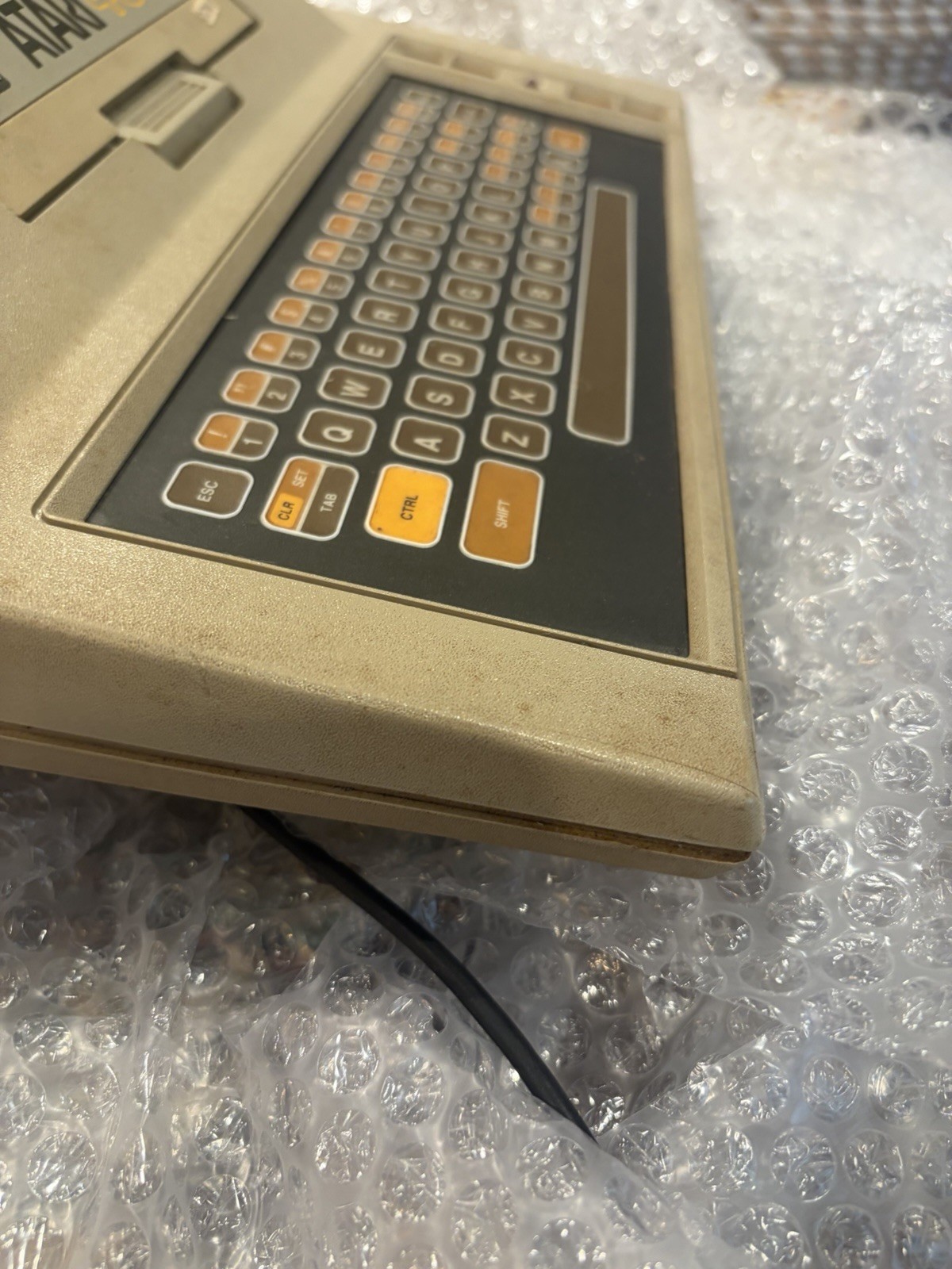 Atari 400 Vintage Home Computer Console Untested/Parts/Repair/AS-IS