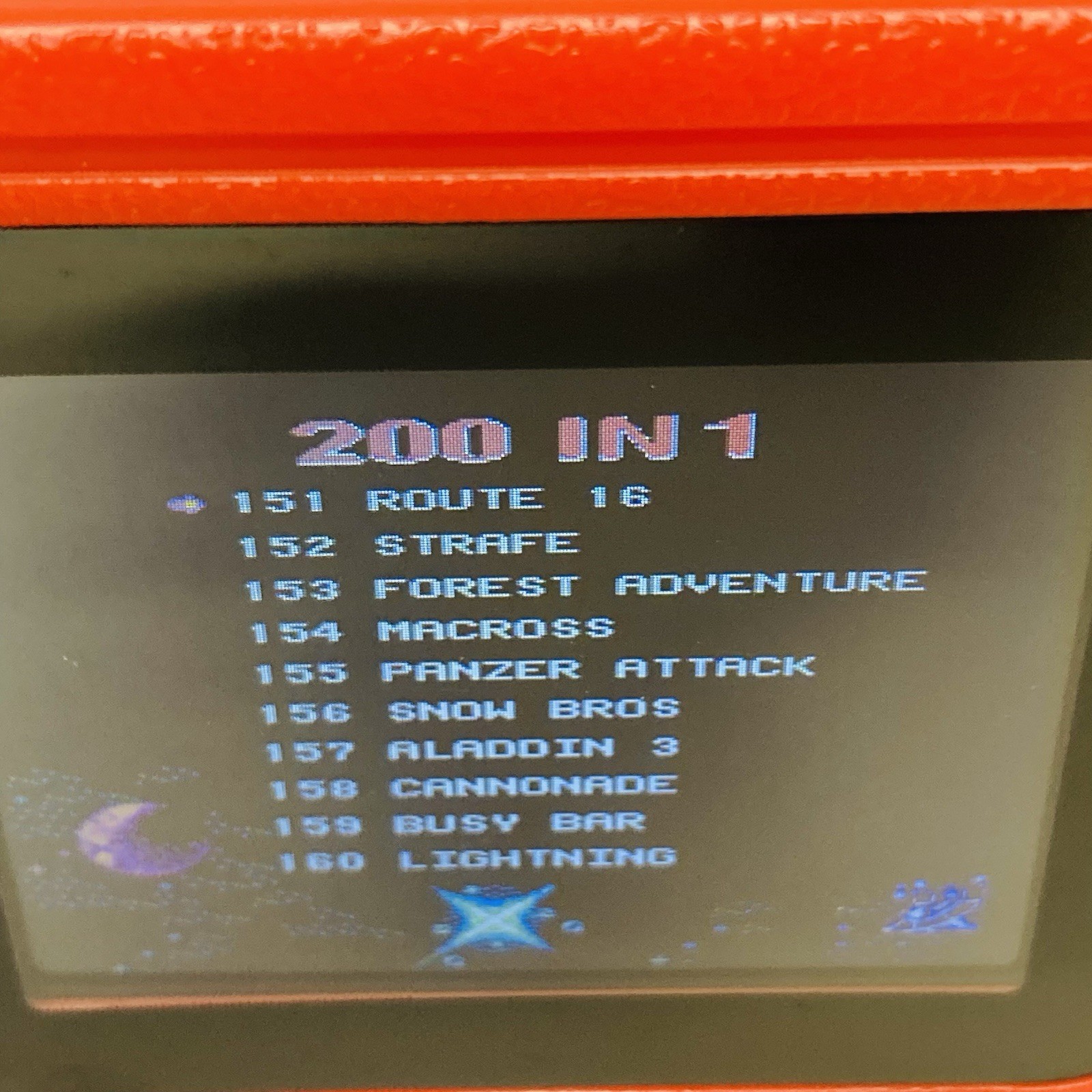 CLASSIC ARCADE Handheld Video Game System w/200 Games By Tech Solutions (USED)