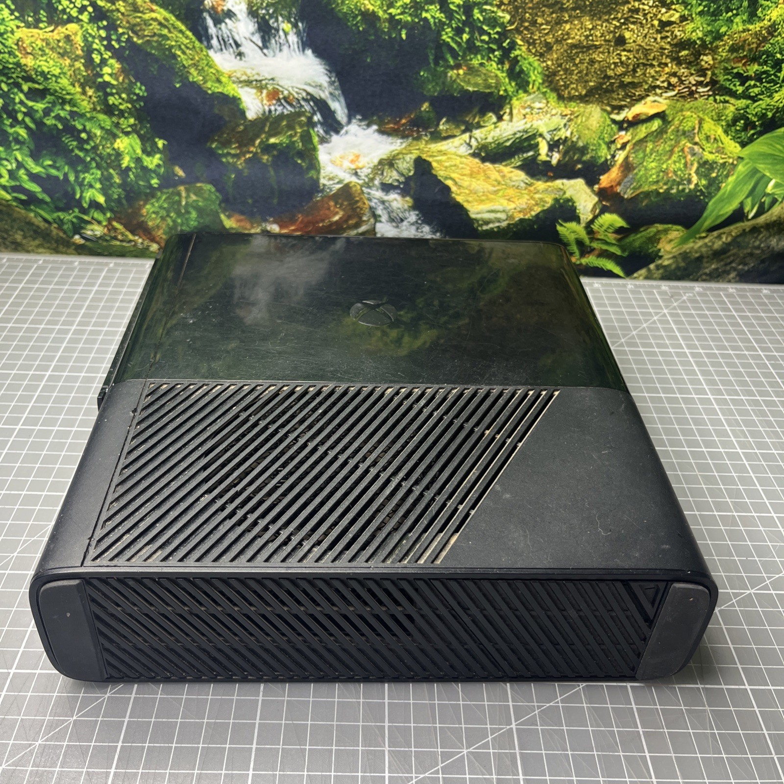 Microsoft Xbox 360 E Console – No Harddrive Parts Only