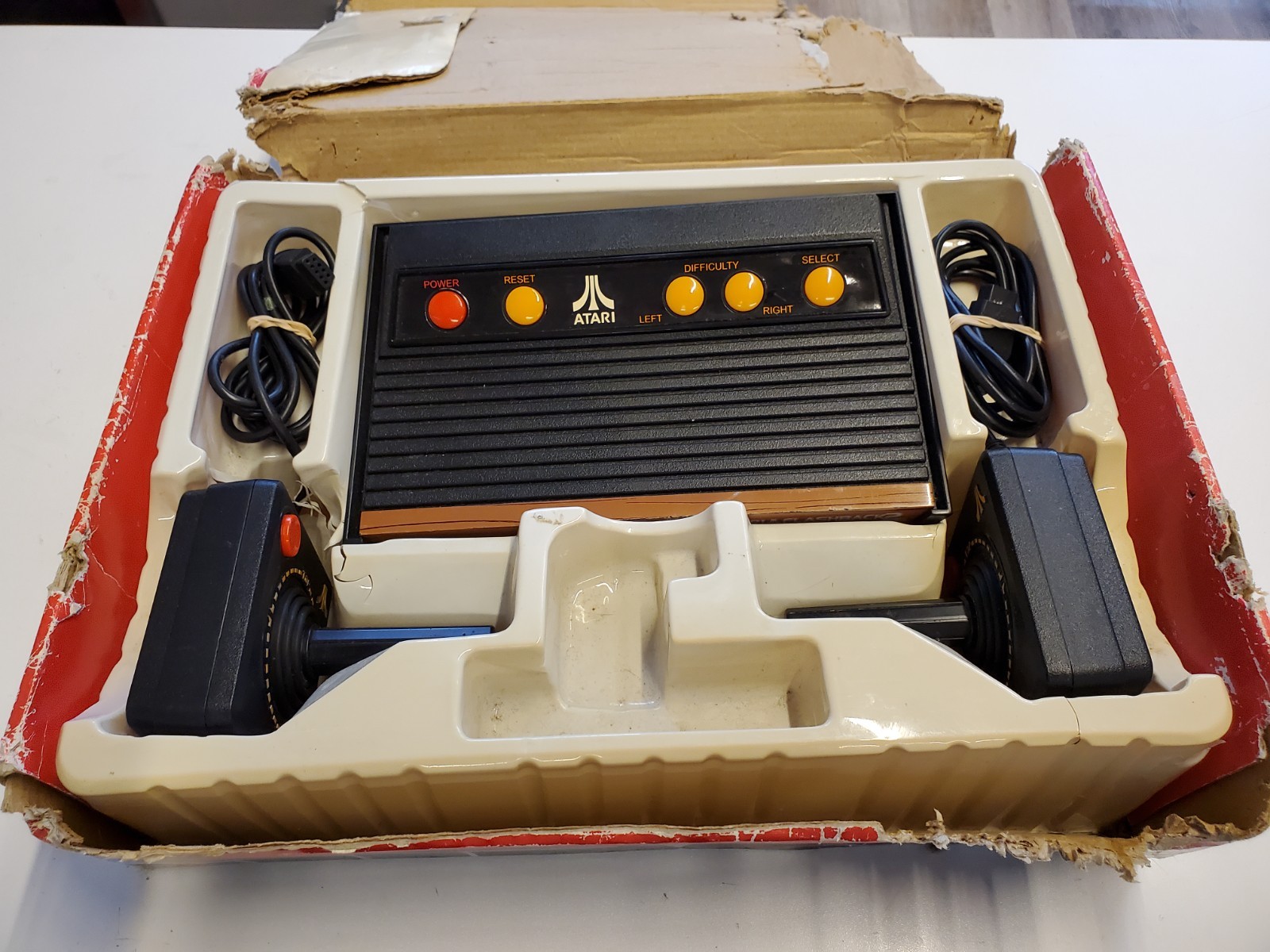 Atari Flashback 2 Classic Game Console W/ 40 BUILT IN GAMES – NO POWER CABLE