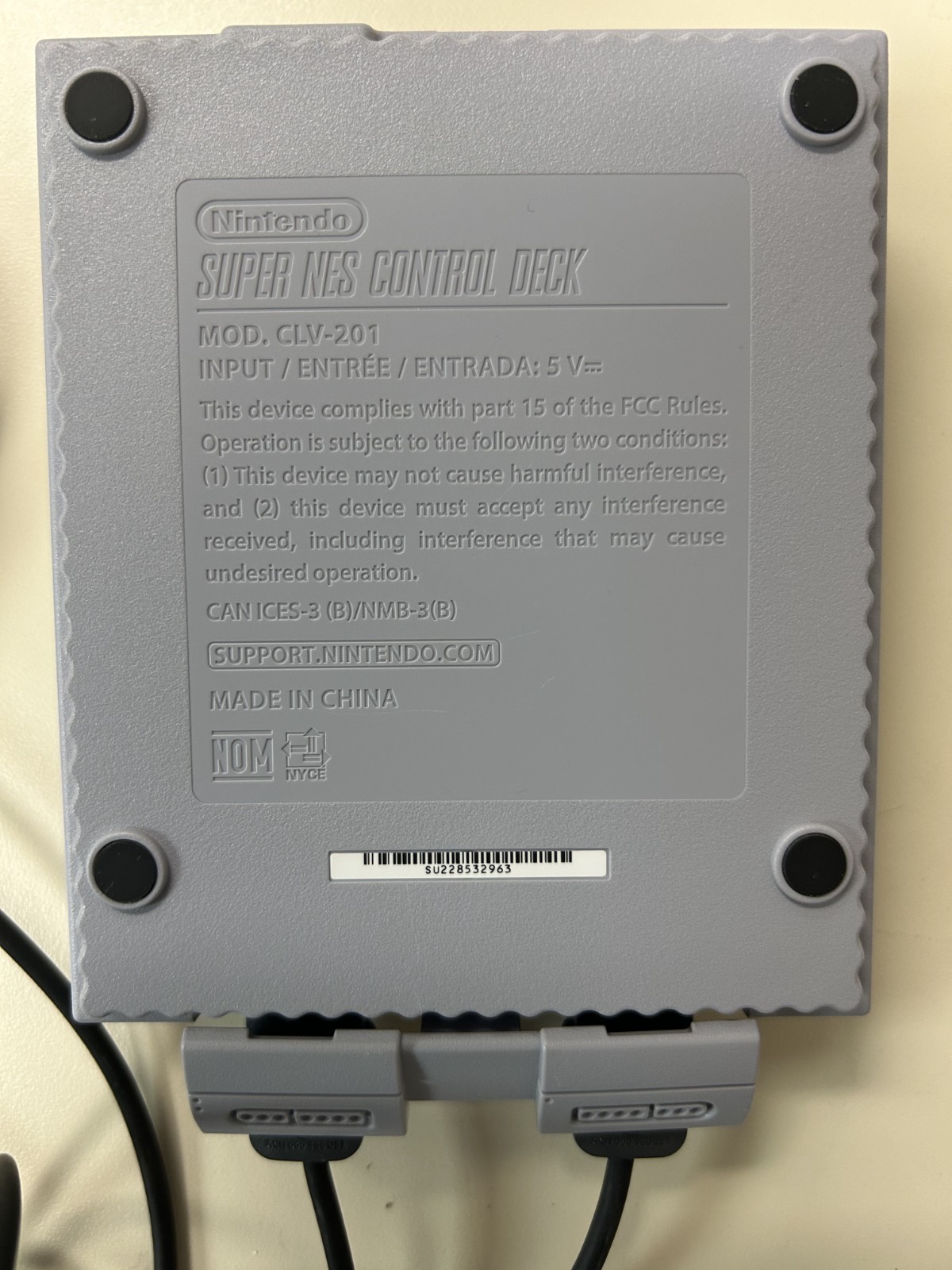 Nintendo SUPER NES MINI CLASSIC ED. CONSOLE w/23 installed games, 2 cont, cables