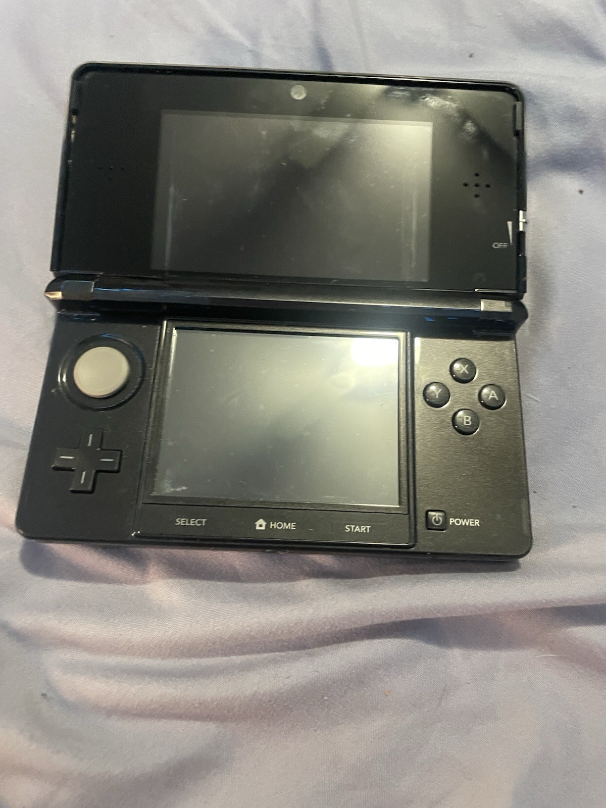 Nintendo 3DS CTR-001 Black Handheld Console Wi-Fi 2GB NTSC-U/C