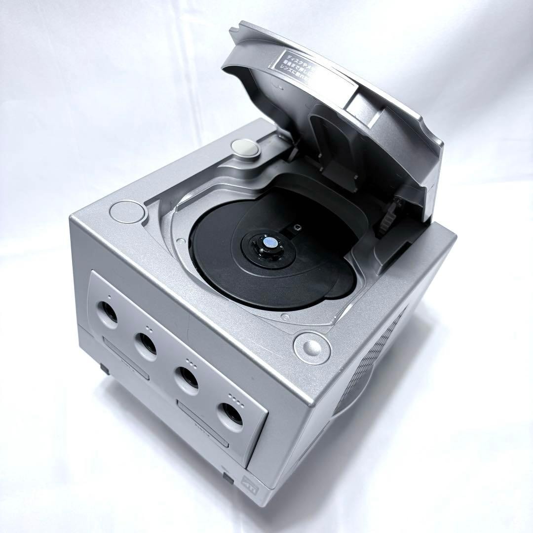 Nintendo GameCube Silver DOL-101 Console Bundle NTSC-J