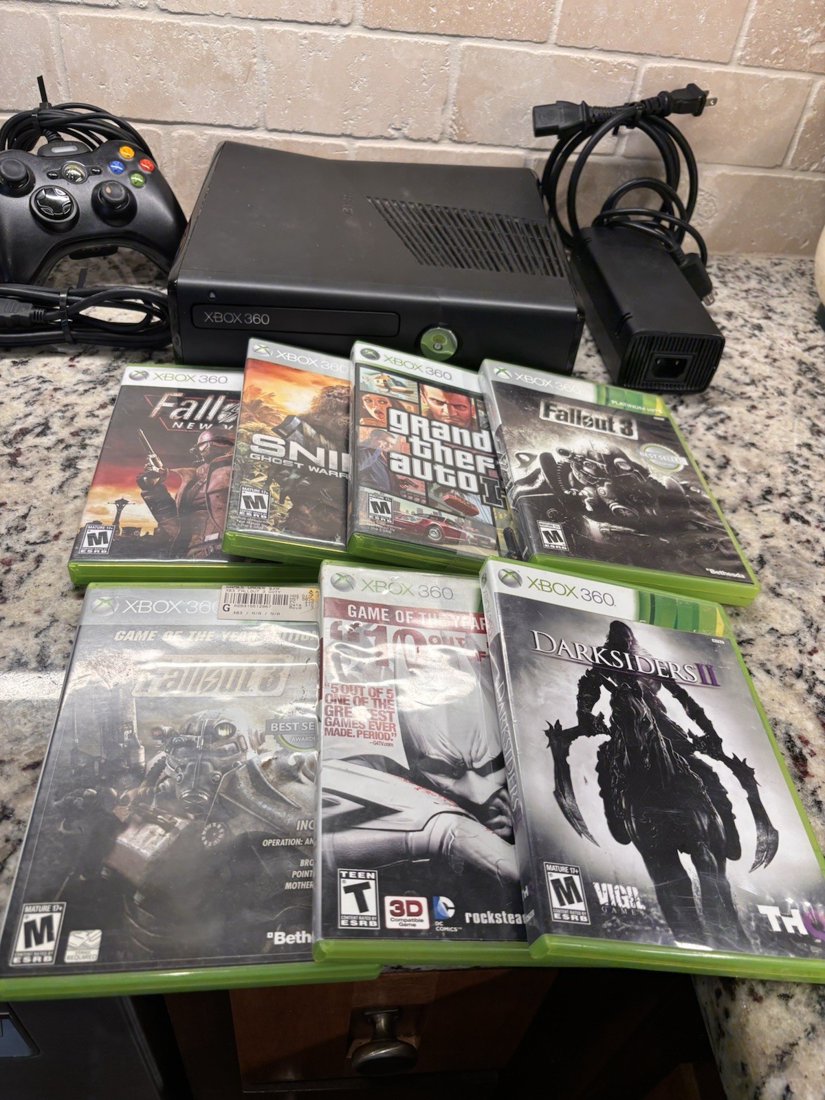 Xbox 360 S Slim 250gb Console Bundle Tested & Working +8 Games & Controller