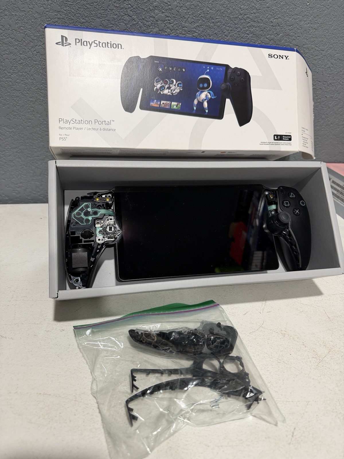 Sony PlayStation 5 PS5 PlayStation Portal Black Needs Parts To Be Put Together