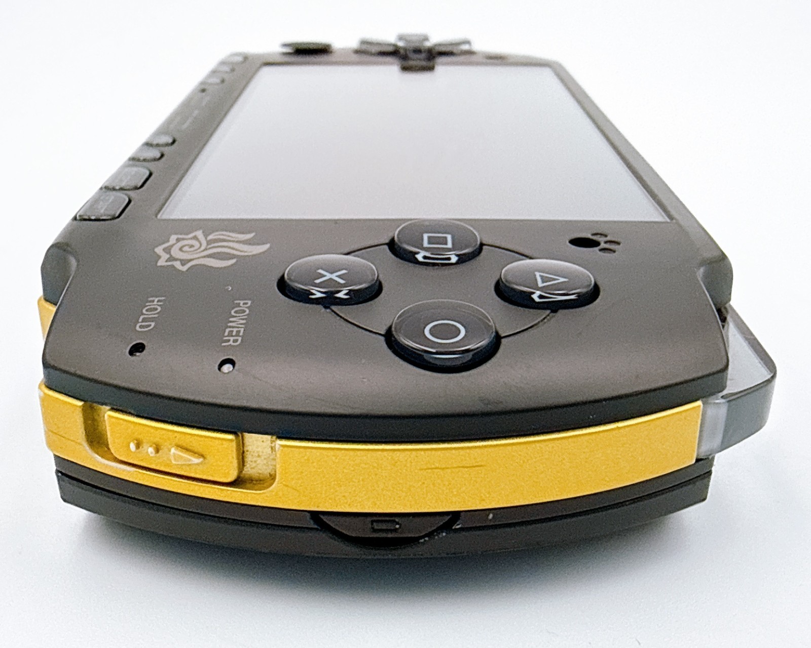 Sony PSP-3000 Console Monster Hunter 3rd Limited Region Free w/Pouch – Excellent