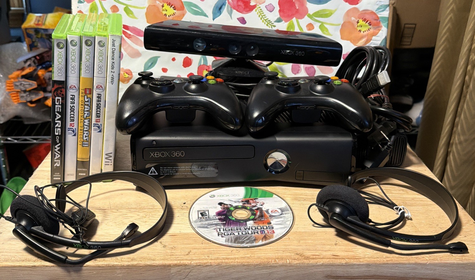 XBox 360 Slim Console BUNDLE! 6 Games 2 Controllers & Headsets, HDMI -TESTED!