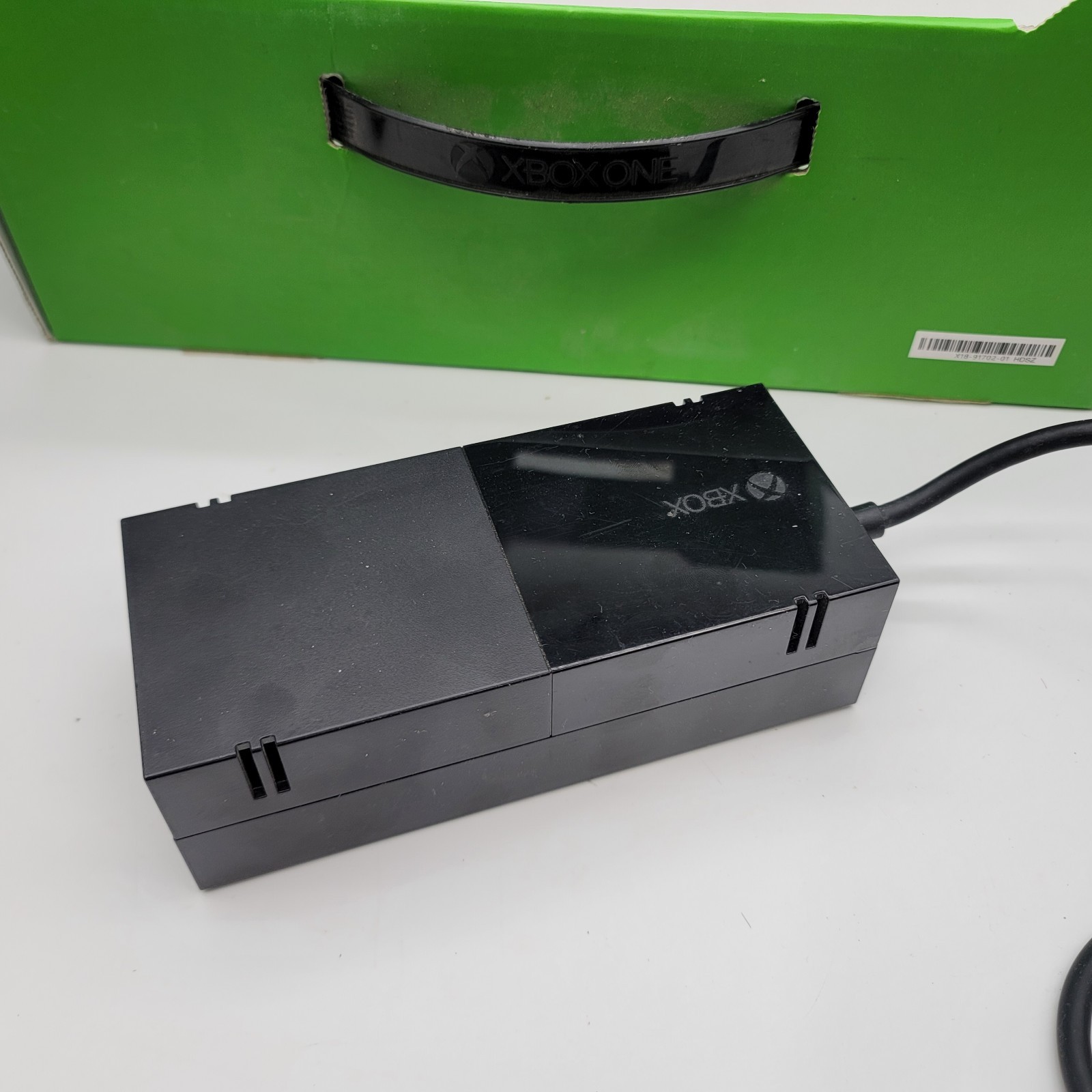 Xbox One Console w/ Kinect Controller Power Tested Works No HDMI Cable