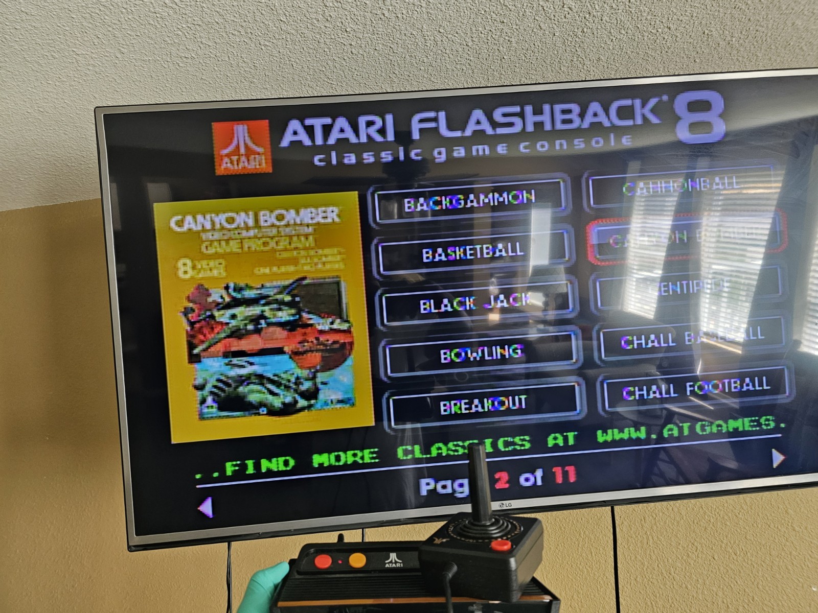 Atari Flashback 8 Classic Game Console 105 Built In Games in Box Tested