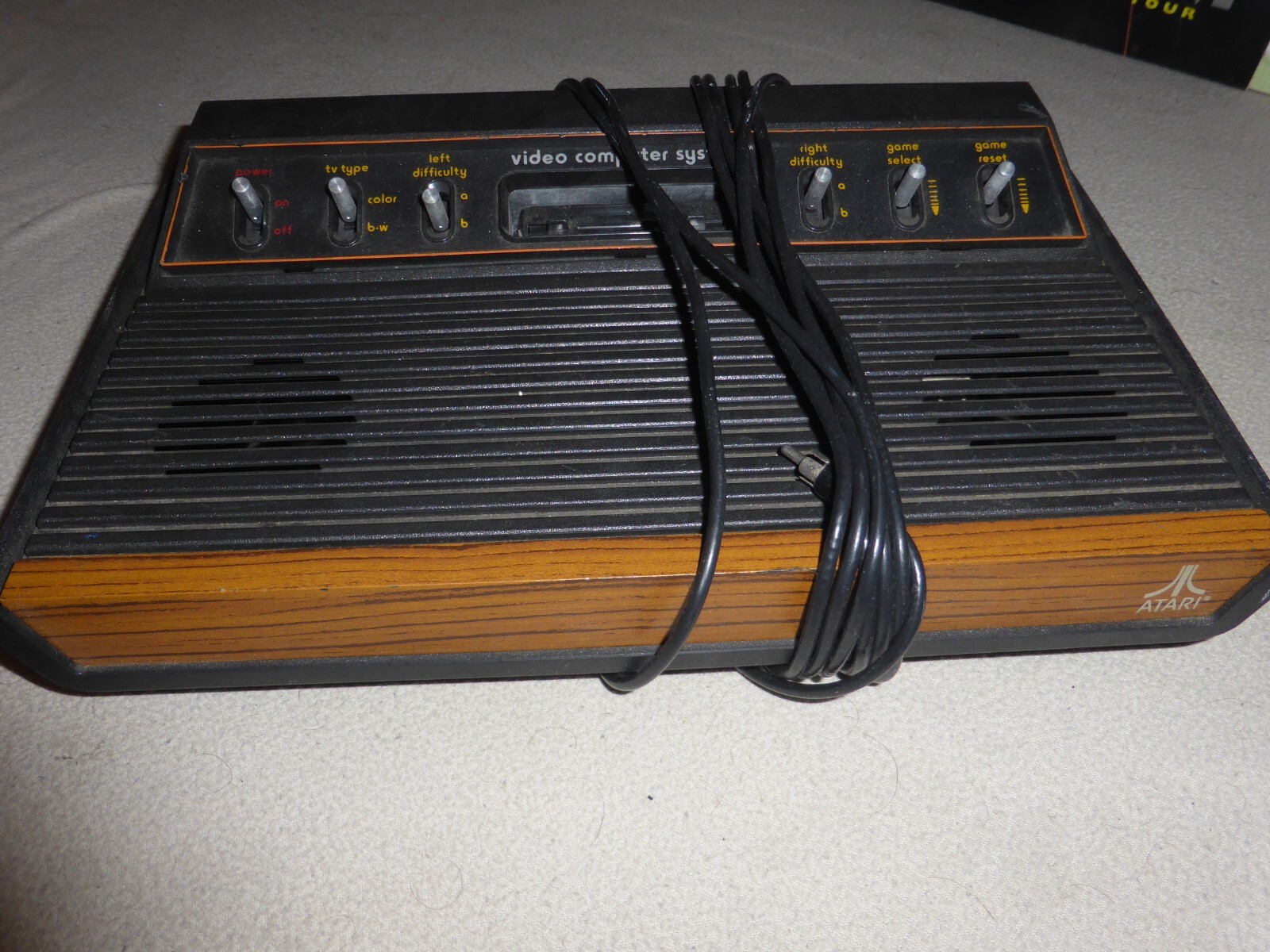 VINTAGE ATARI 2600 SYSTEM CONSOLE ONLY LIGHT SIXER CX-2600 TAIWAN 595094