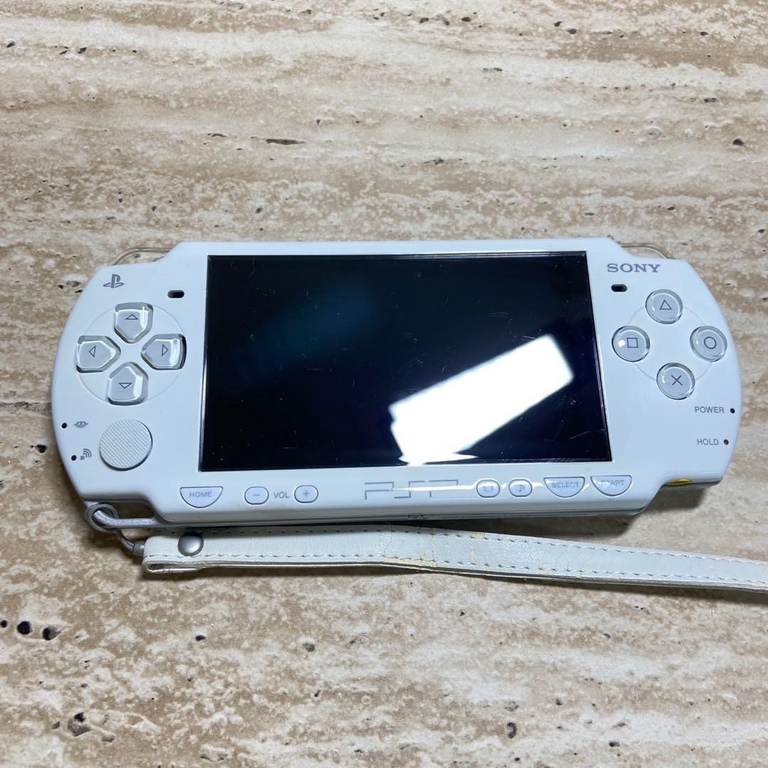 Sony PSP 2000 Ceramic White Almost Unused Complete in Box 6760