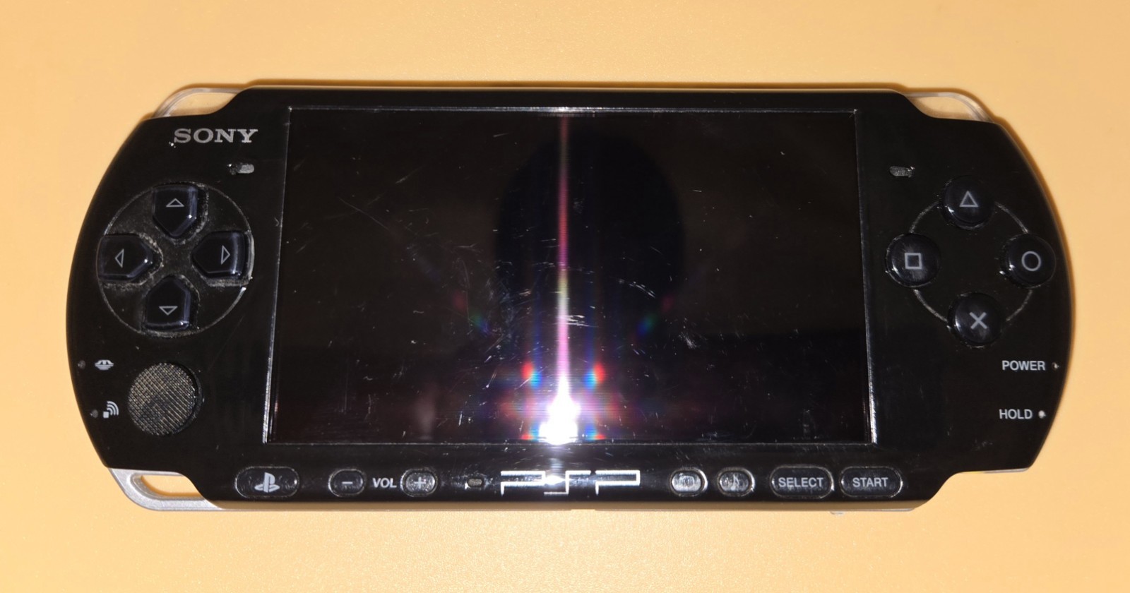 Sony PSP-2000 w/4 Games Sims Pets Hot Shot Golf Star Wars Sim Card w/Charger