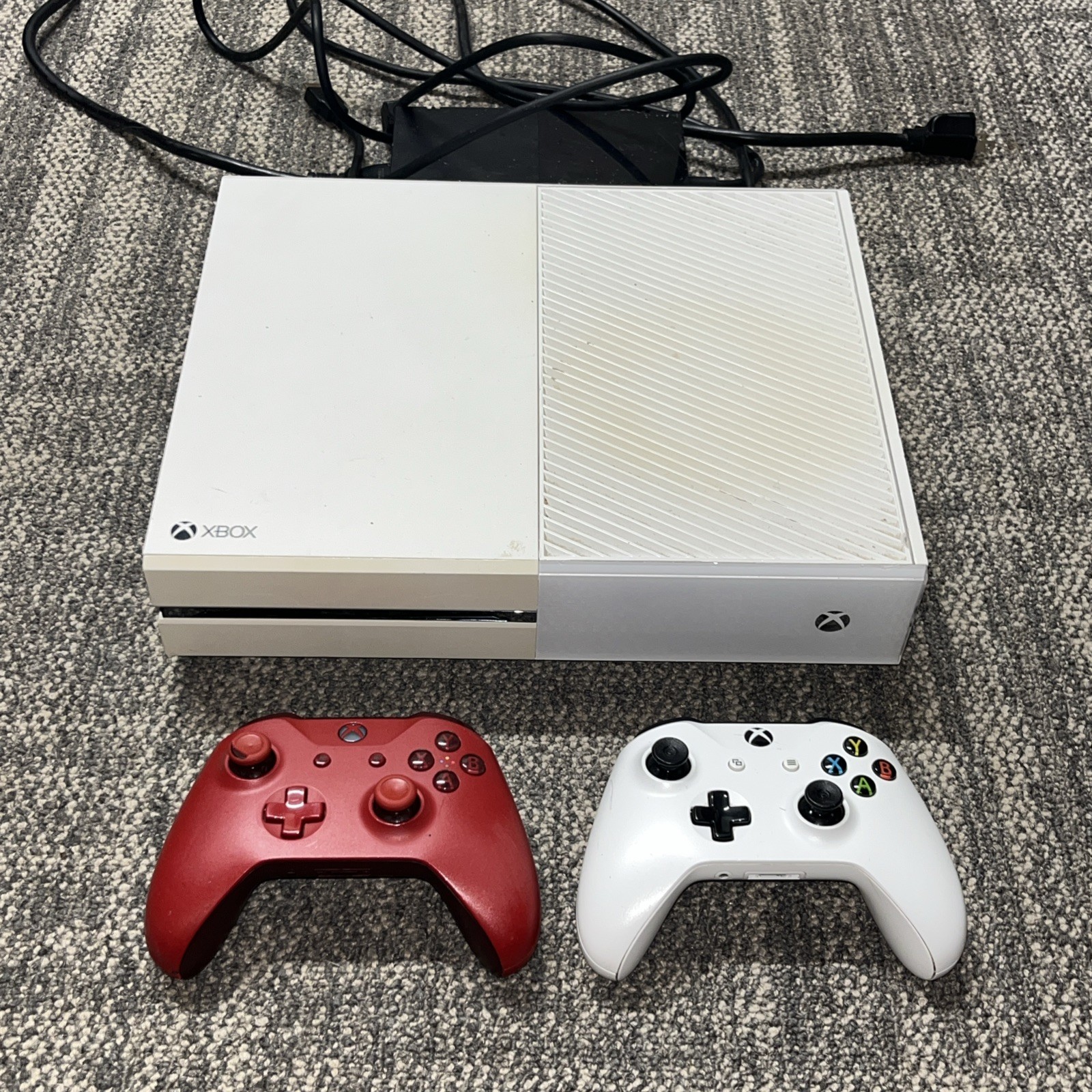 White Xbox One Console Disc Version Bundle Controllers & Cables Microsoft