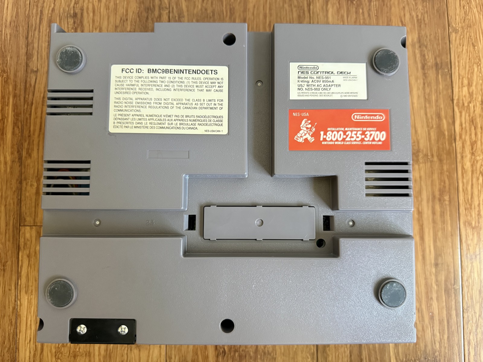 Nintendo NES Console Bundle • 2 Controllers • Zapper • Mario Duck Hunt • OEM