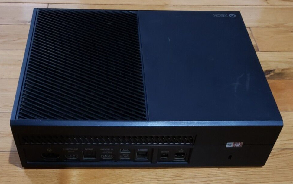 Microsoft Xbox One 1TB Console Bundle, BAD Disc Tray All Digital Works *READ PR