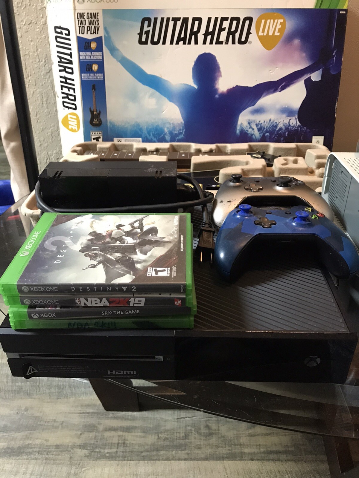 Xbox One, 2 Xbox 360s And Guitar Hero Live