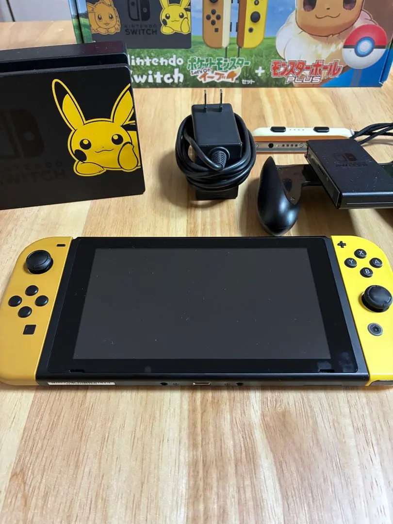 Nintendo Switch Pokemon Let’s Go Pikachu Limited Edition Console Region Free JP