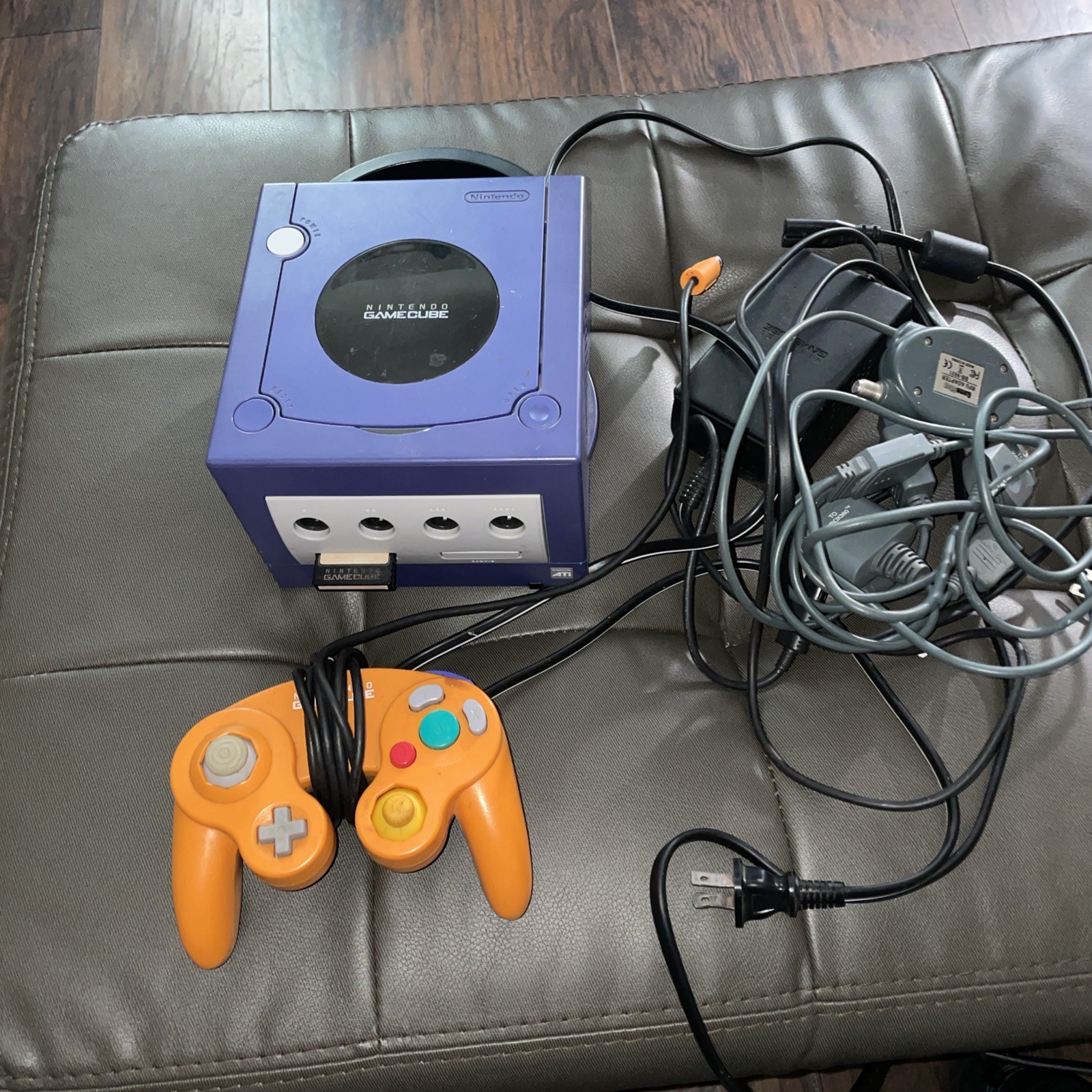 Nintendo GameCube Console Purple + Controller + Wires + Memory Card