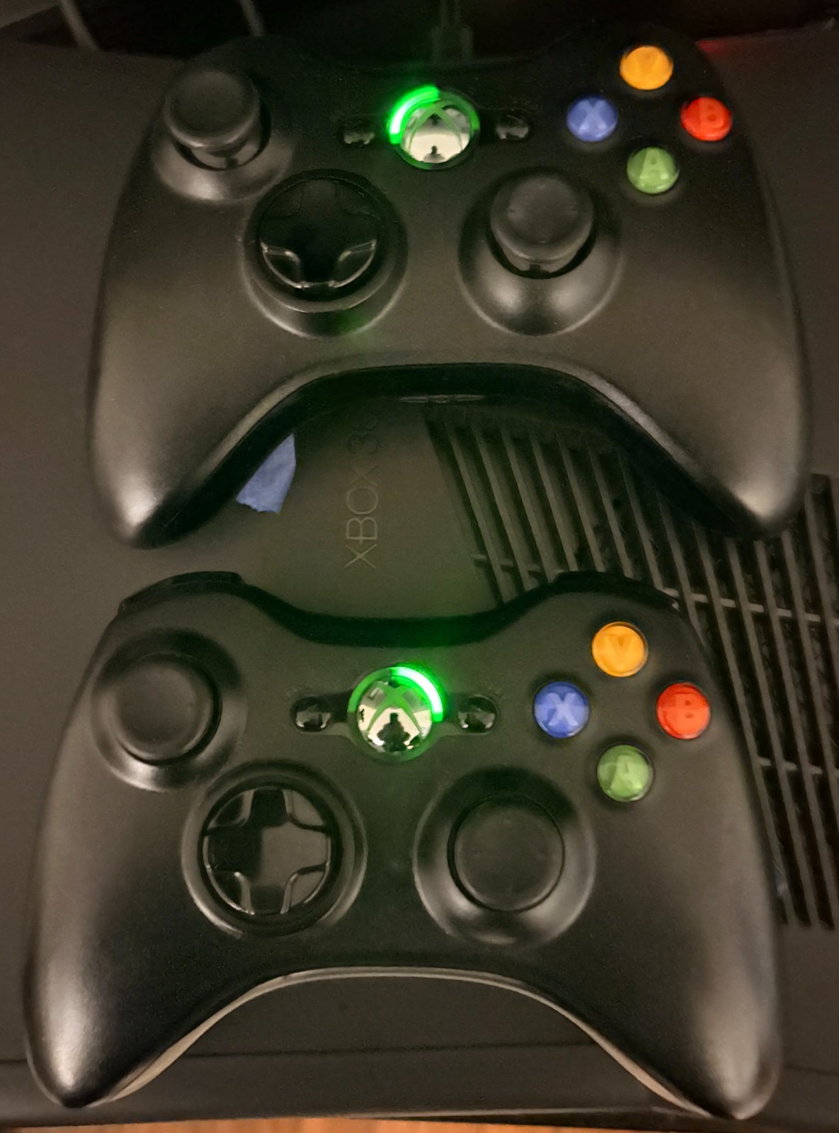 Microsoft Xbox 360 S Black Console Bundle Kinect 2 Controllers HDMI LEGO Games