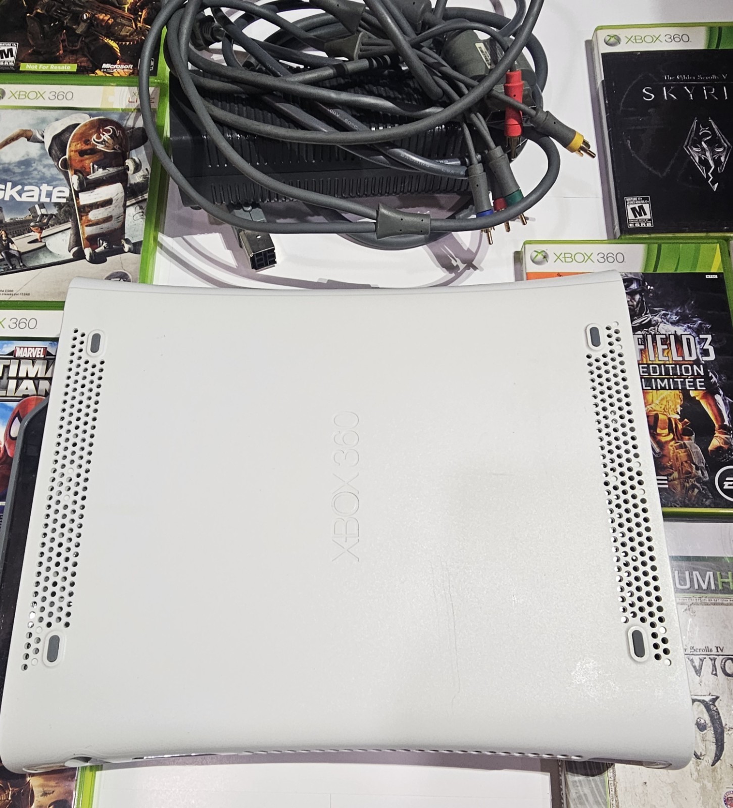 White Microsoft XBOX 360 Video Game Console System Bundle 13 Games OEM Tested