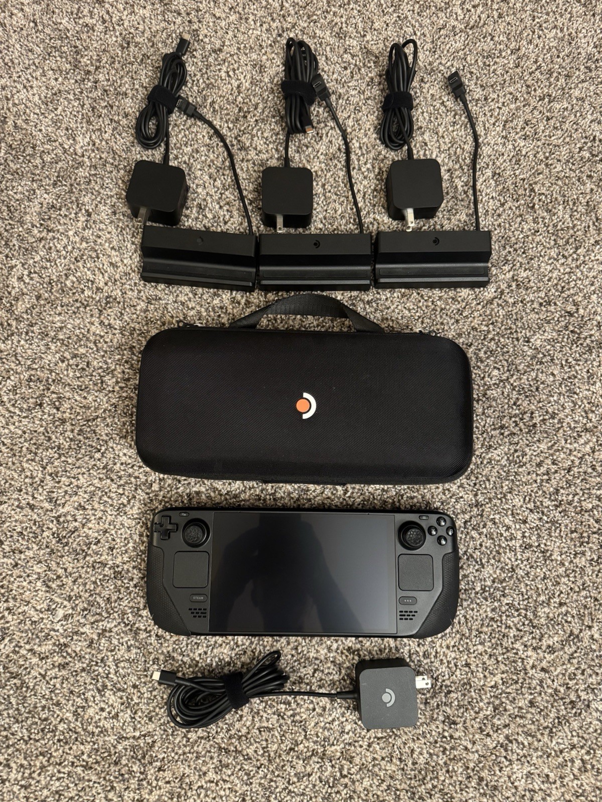 Valve Steam Deck OLED 1TB – Mint Condition + Premium Grips + 3 Docks Bundle