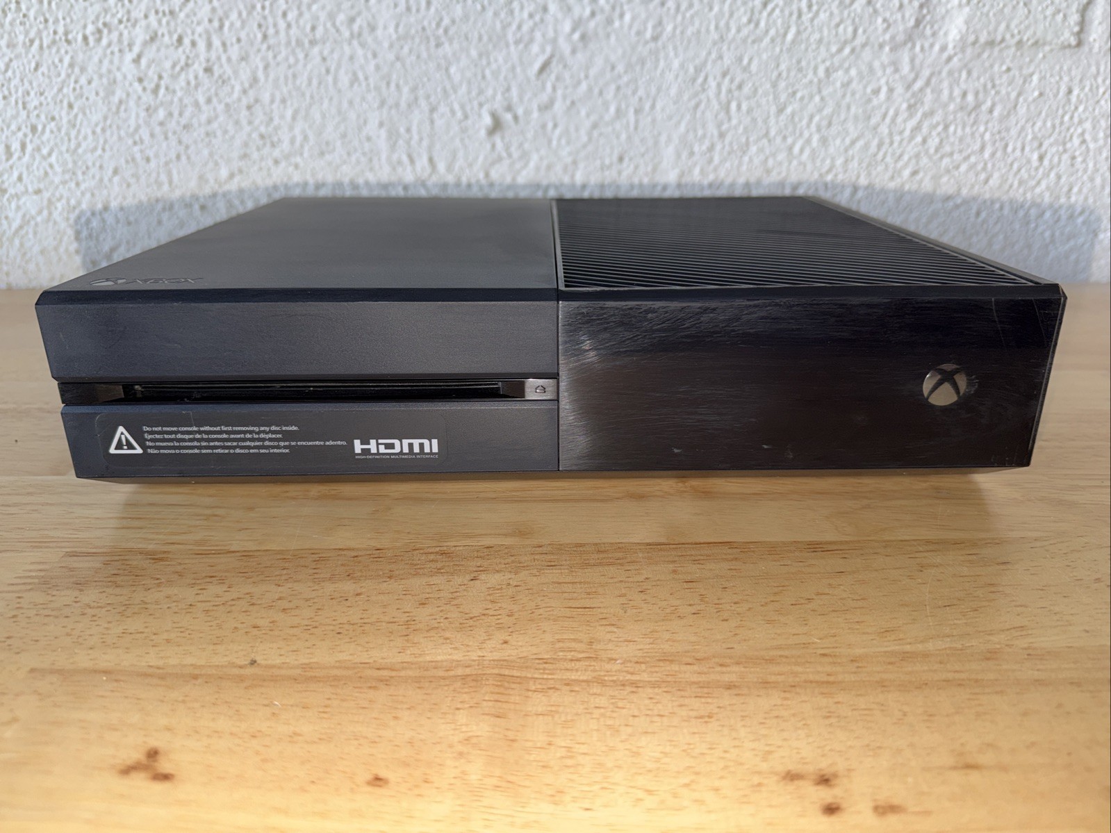 Microsoft Xbox One 500GB Console- Black – model 1540 w controller READ