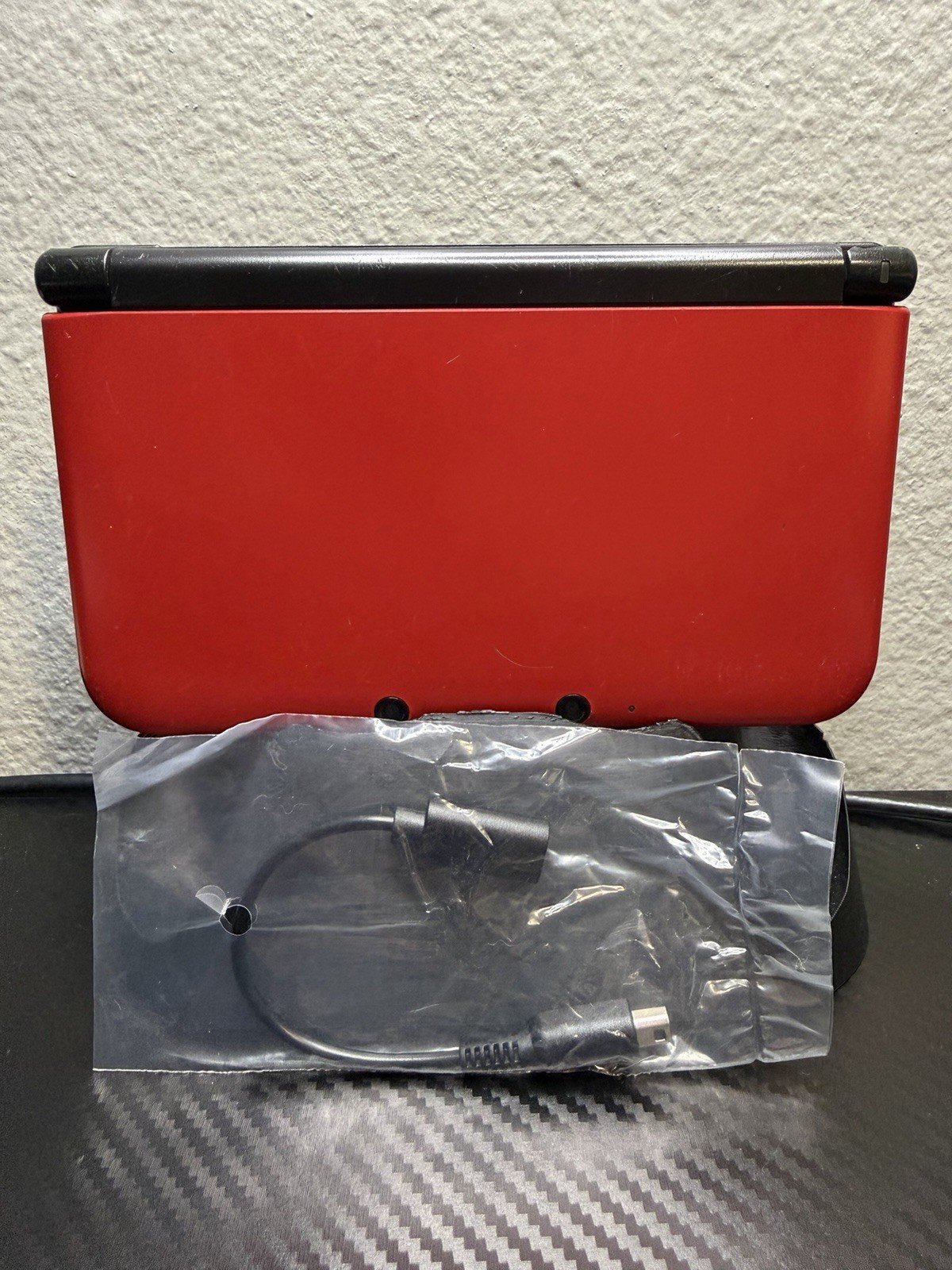 Nintendo 3DS LL XL Handheld Red/Black With 32GB And Charger [CFW]