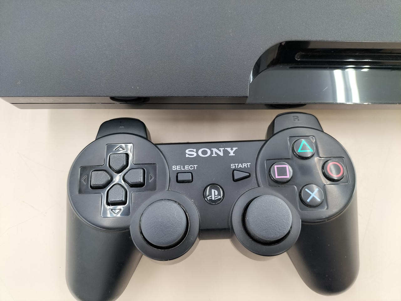 PlayStation 3 Console Model Number CECH 2000A SONY