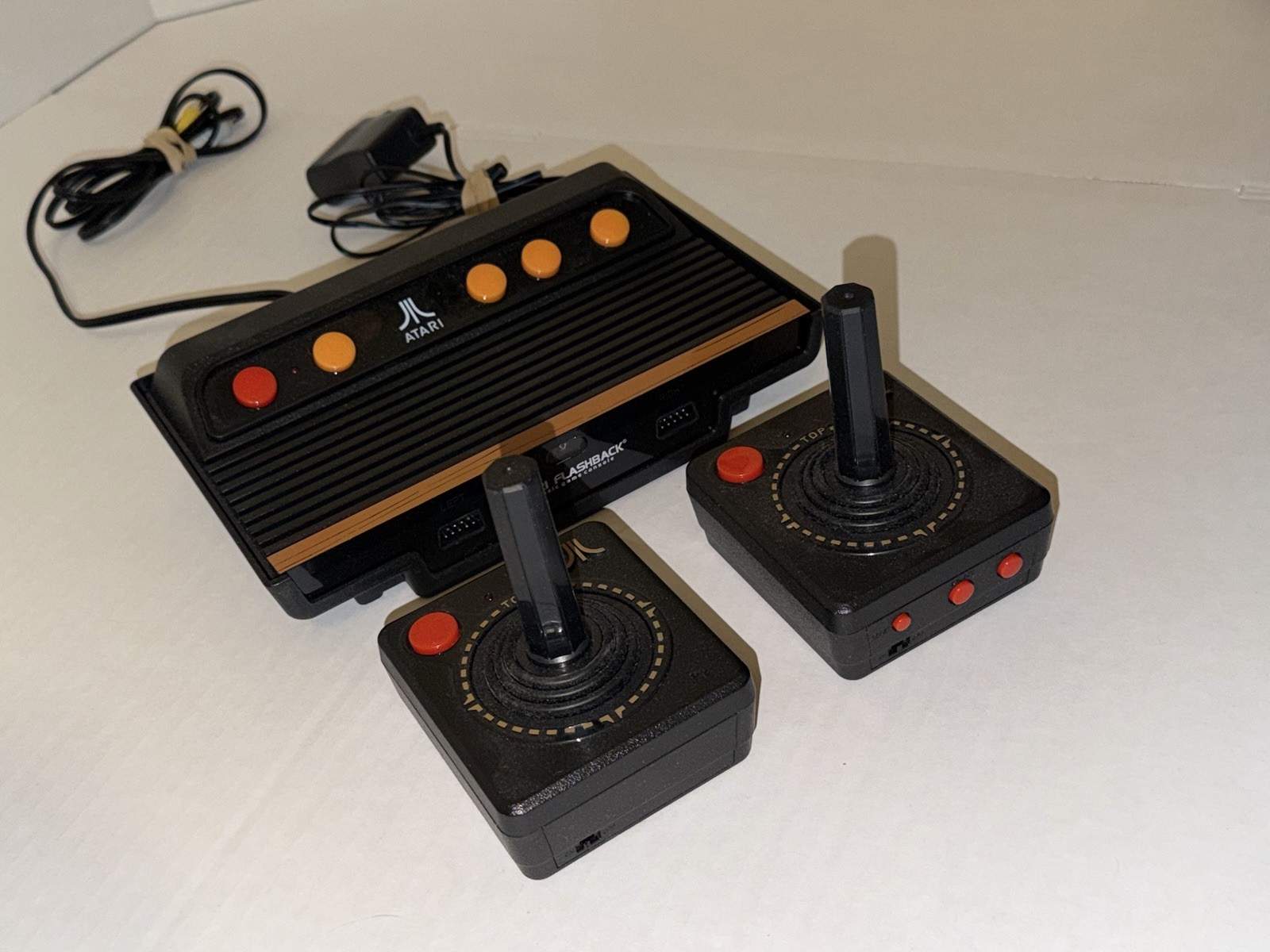 Atari Flashback 7 Classic Game Console 101 Built-In Games with Wireless Control