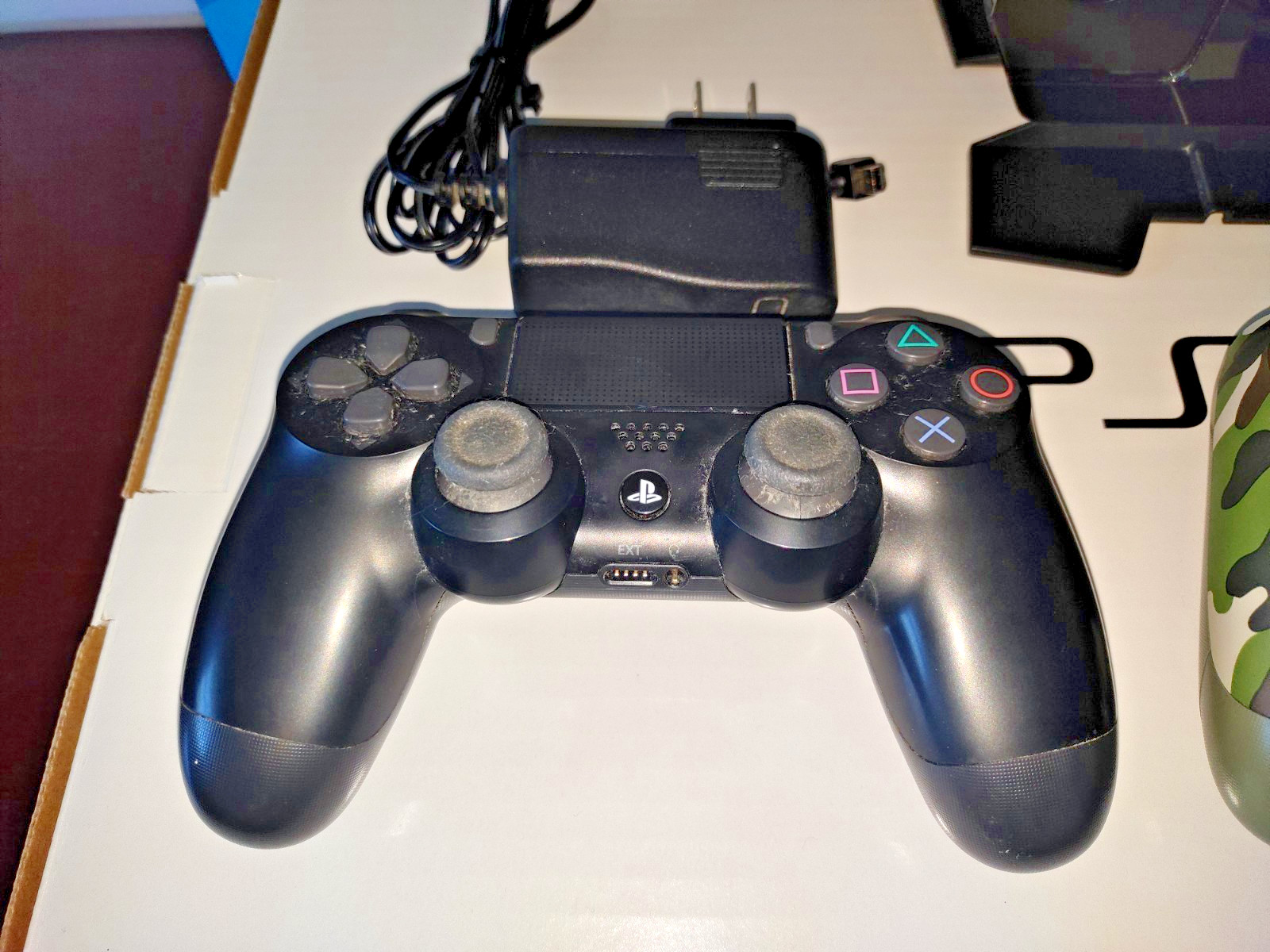 Sony PlayStation 4 Slim 1TB Console CUH-2215B w/ 2 Controllers and Charging Dock