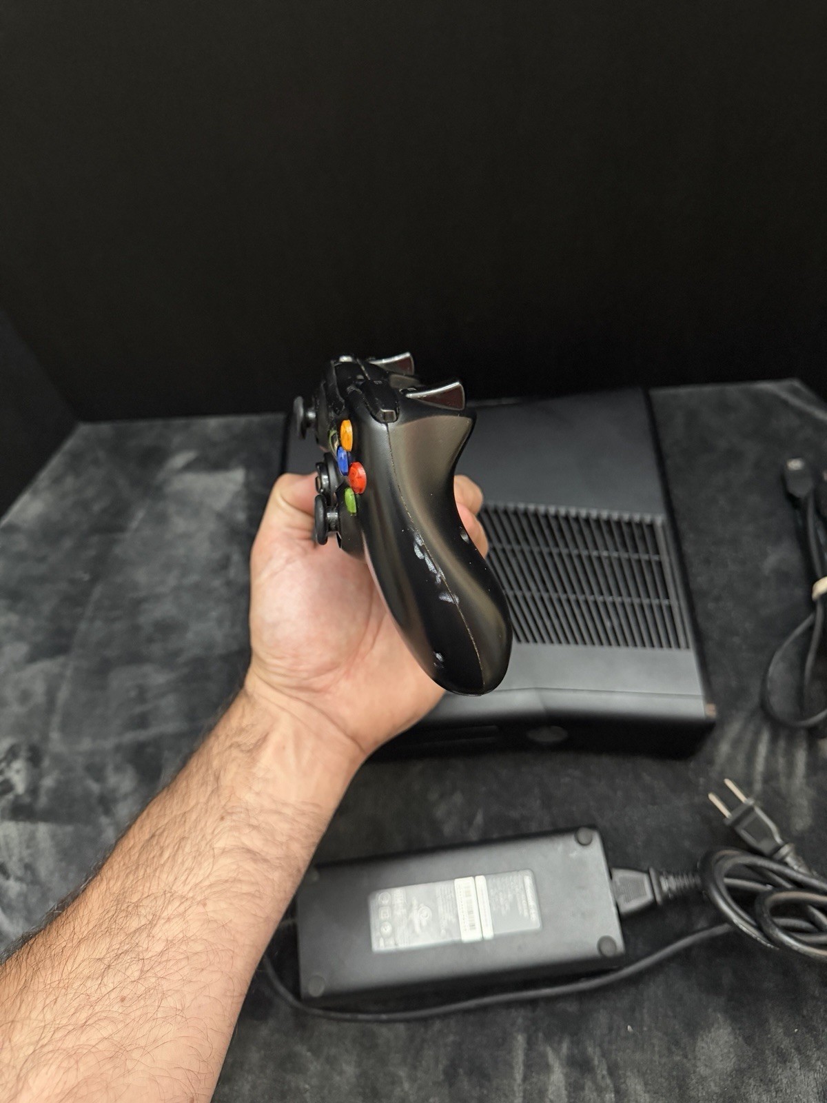 Microsoft Xbox 360 S Console No HDD. Cords + Controller Black Tested