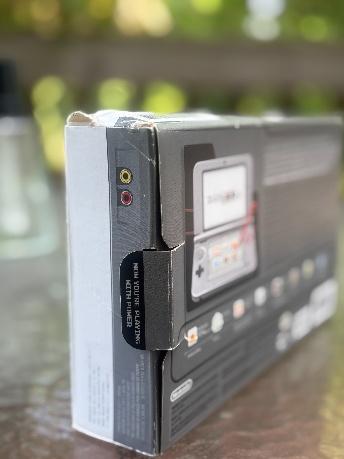 Nintendo 3DS XL Retro Silver Edition