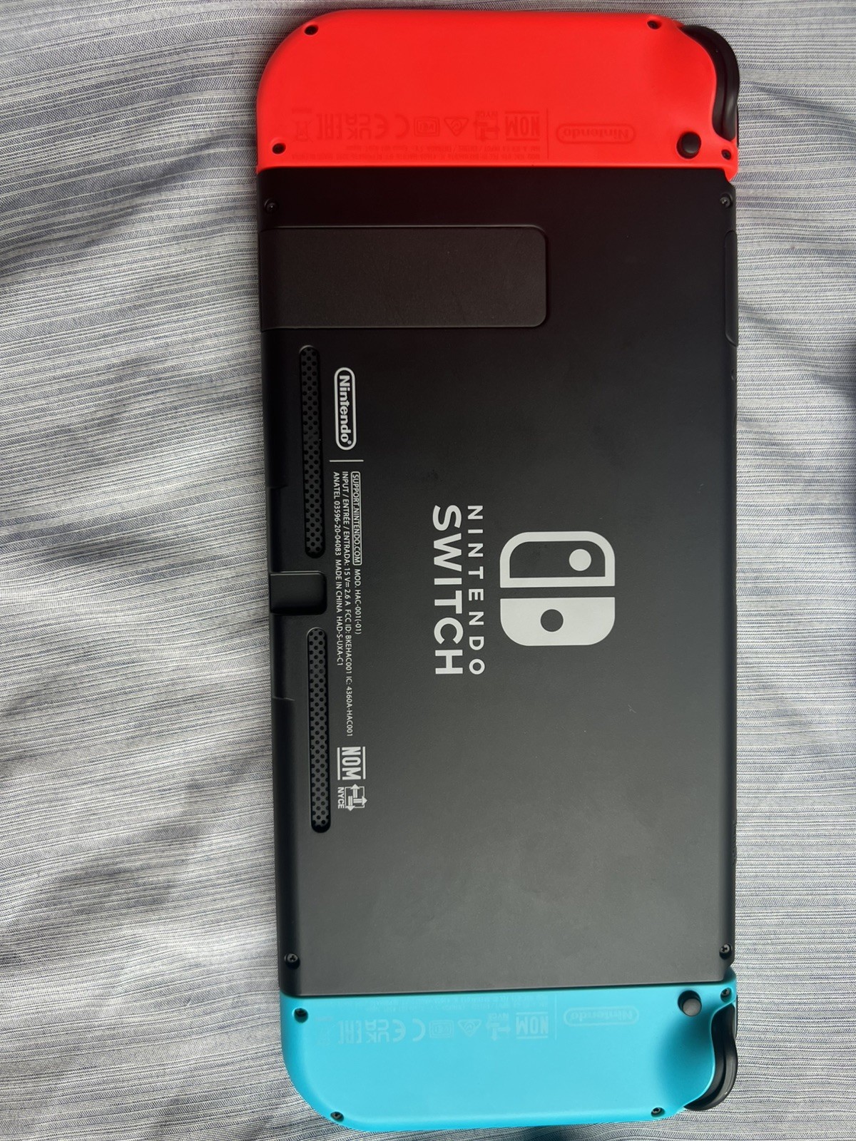 Nintendo Switch 32GB Gray Console with Neon Red and Neon Blue W/ SanDisk 256