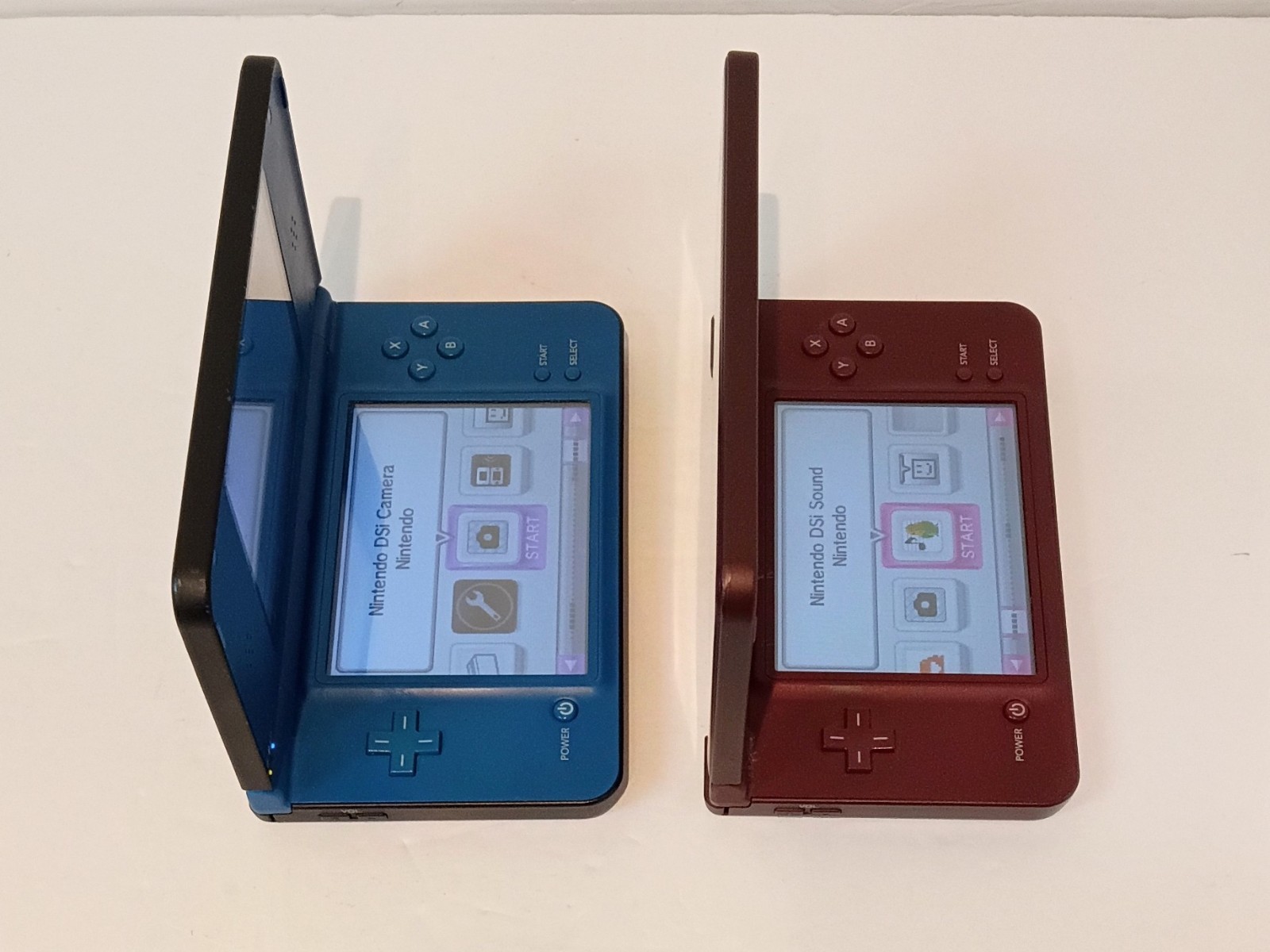 Nintendo DSi XL 2 Handheld Systems Blue & Red Wi-Fi Capability UTL-001(USA) 2008