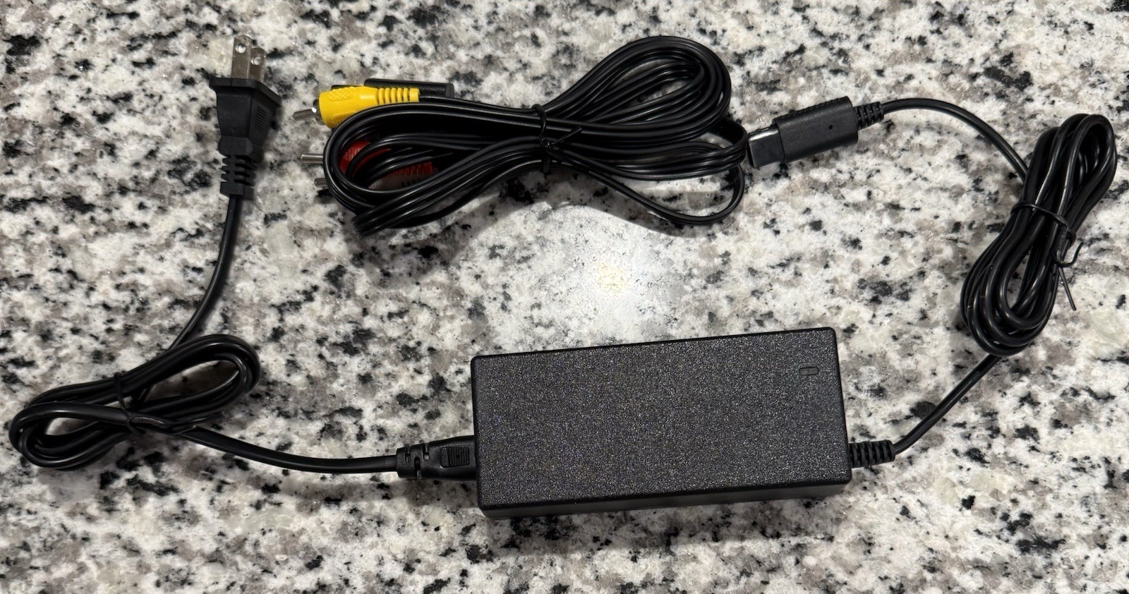 Nintendo GameCube DOL-001 Black Console Bundle OEM Memory Card 251 2 Controllers