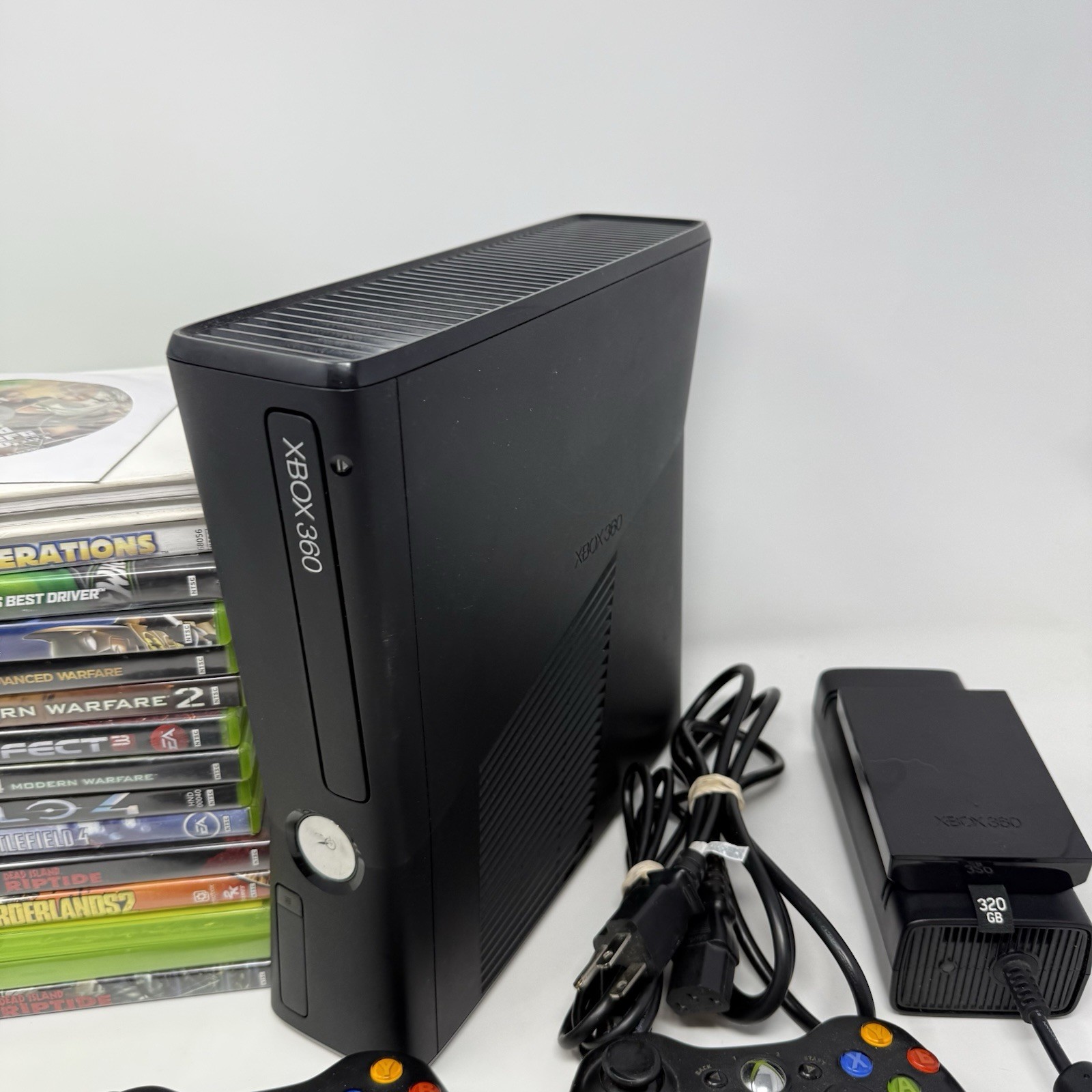 Xbox 360 S 320GB Console Bundle 15+ Games 2 OEM Controllers Tested Working
