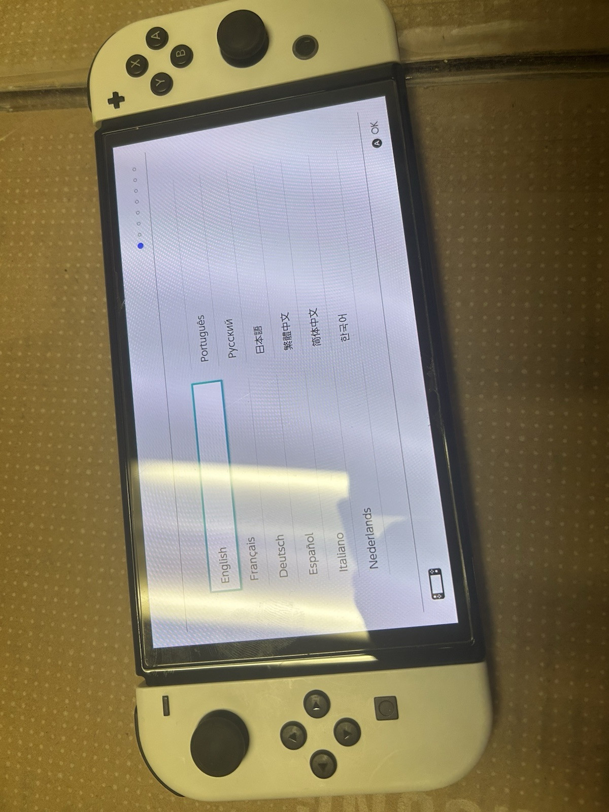 Nintendo Switch OLED Model – 64GB/White (HEGSKAAAA). Small Crack In Screen Read