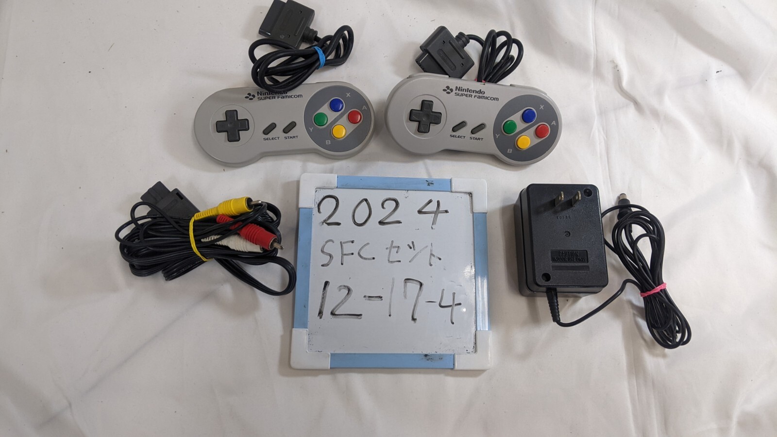 Nintendo Super Famicon SNES Console complete in Box excellent Condition 12-7-4