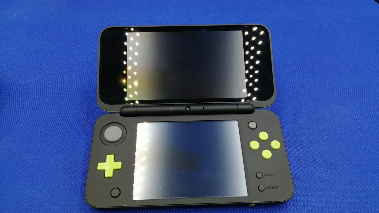 Nintendo NEW 2DS LL Handheld Console NINTENDO JAN-001 Used JAPAN