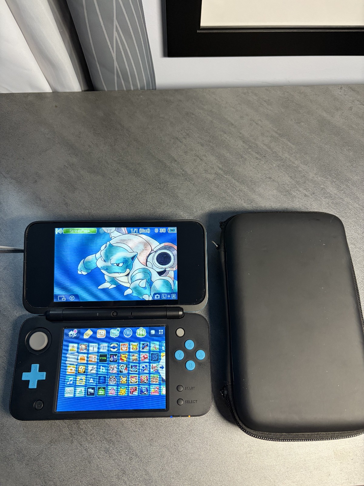 Nintendo 2DS XL Console – Black/Turquoise